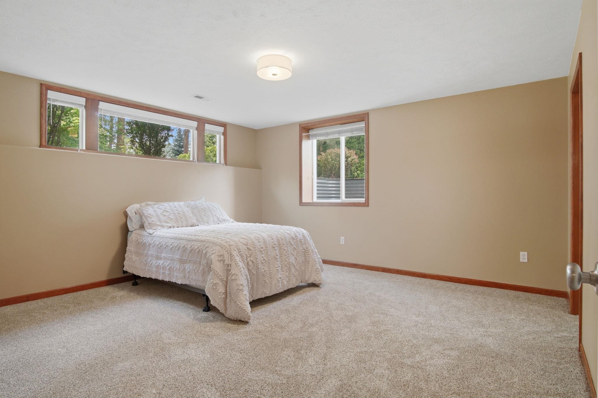 703 E Golden Rd - Photo 36