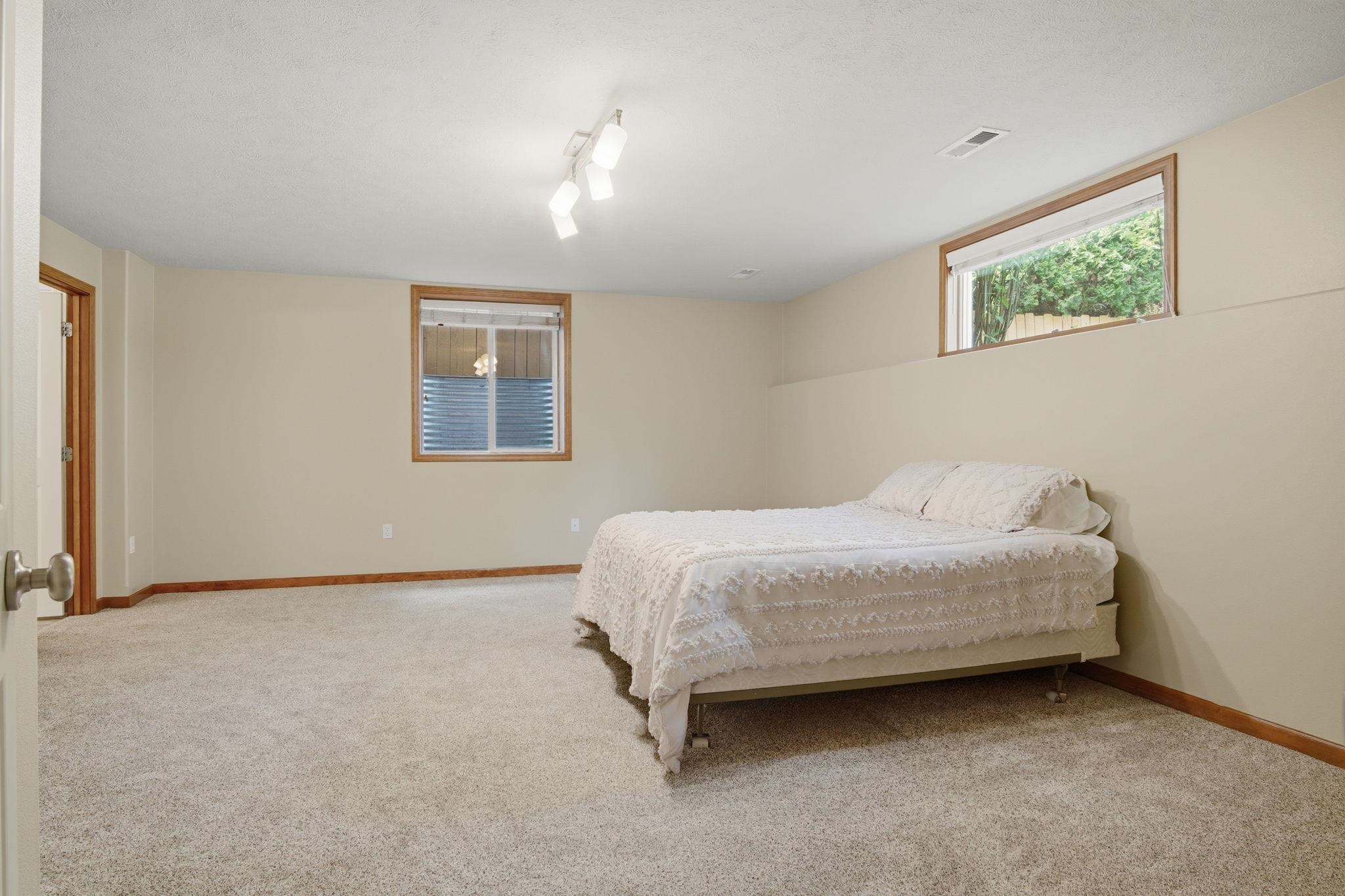 703 E Golden Rd - Photo 38