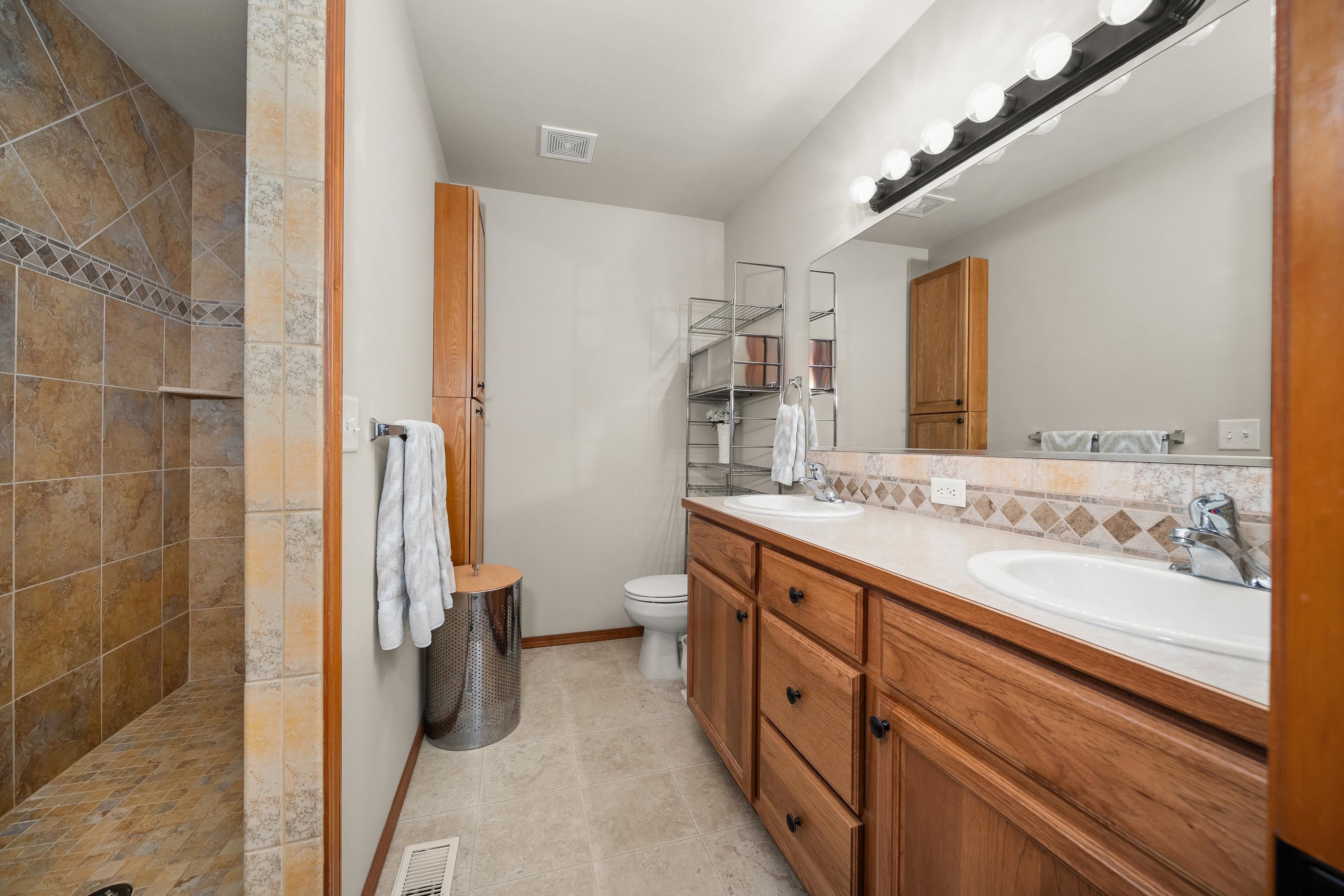 5117 N Stout Ct - Photo 17