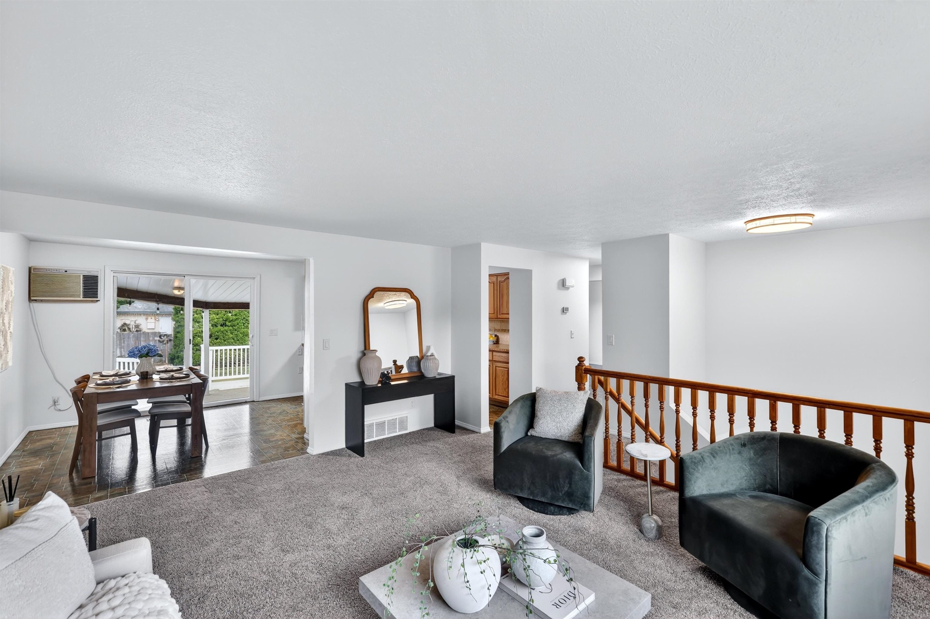 12901 E 28th Ave - Photo 2