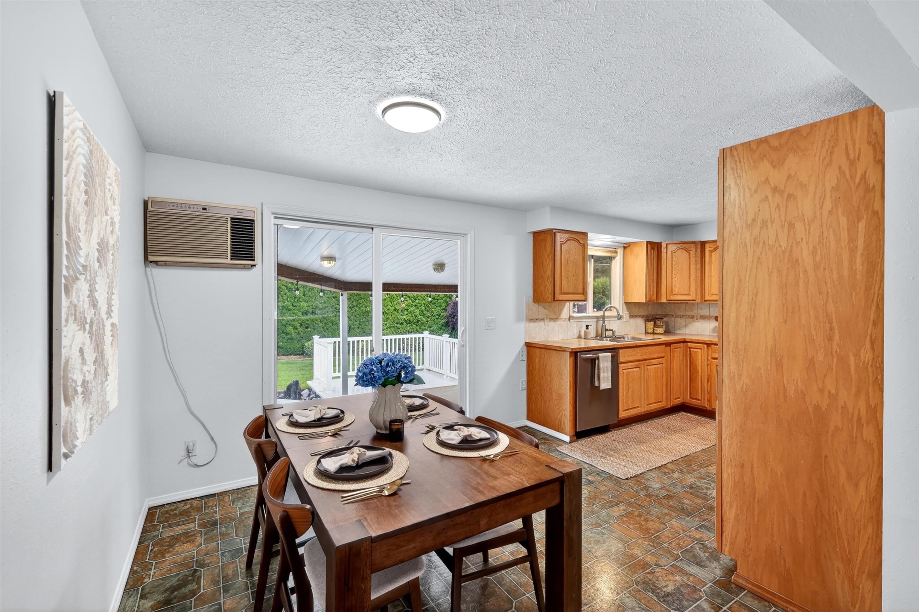 12901 E 28th Ave - Photo 3