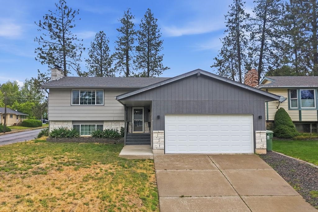 1405 E 35th Ave - Photo 2