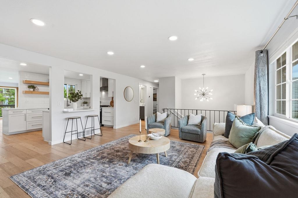 1405 E 35th Ave - Photo 6