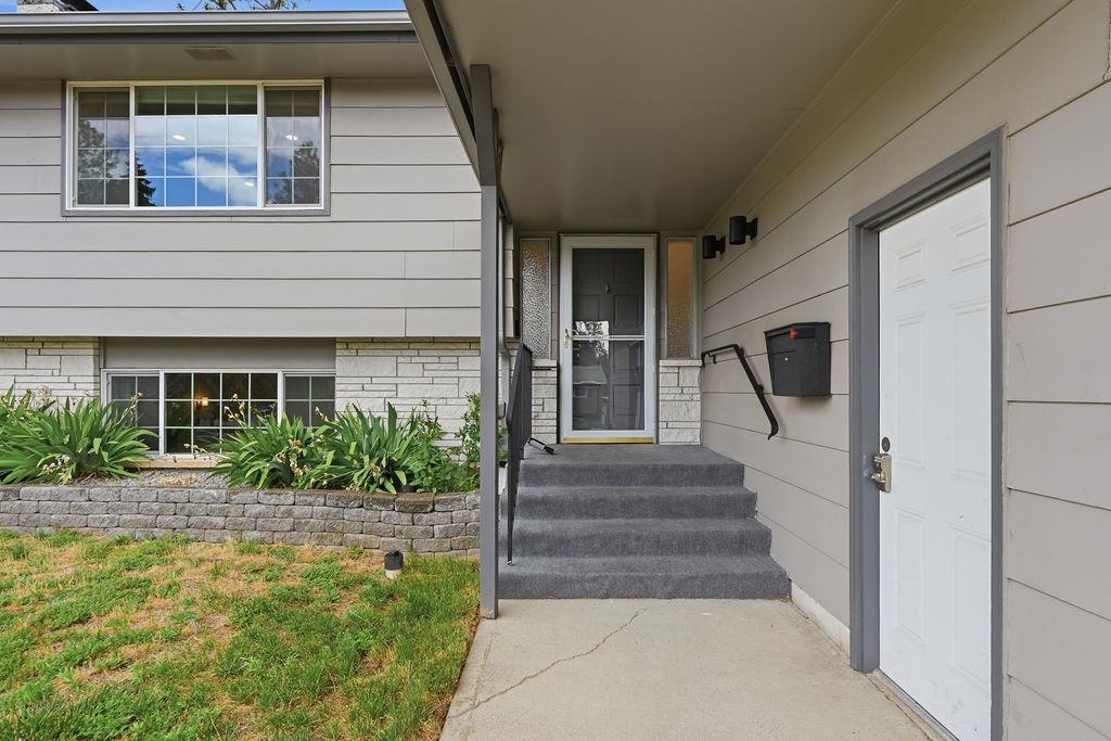 1405 E 35th Ave - Photo 3