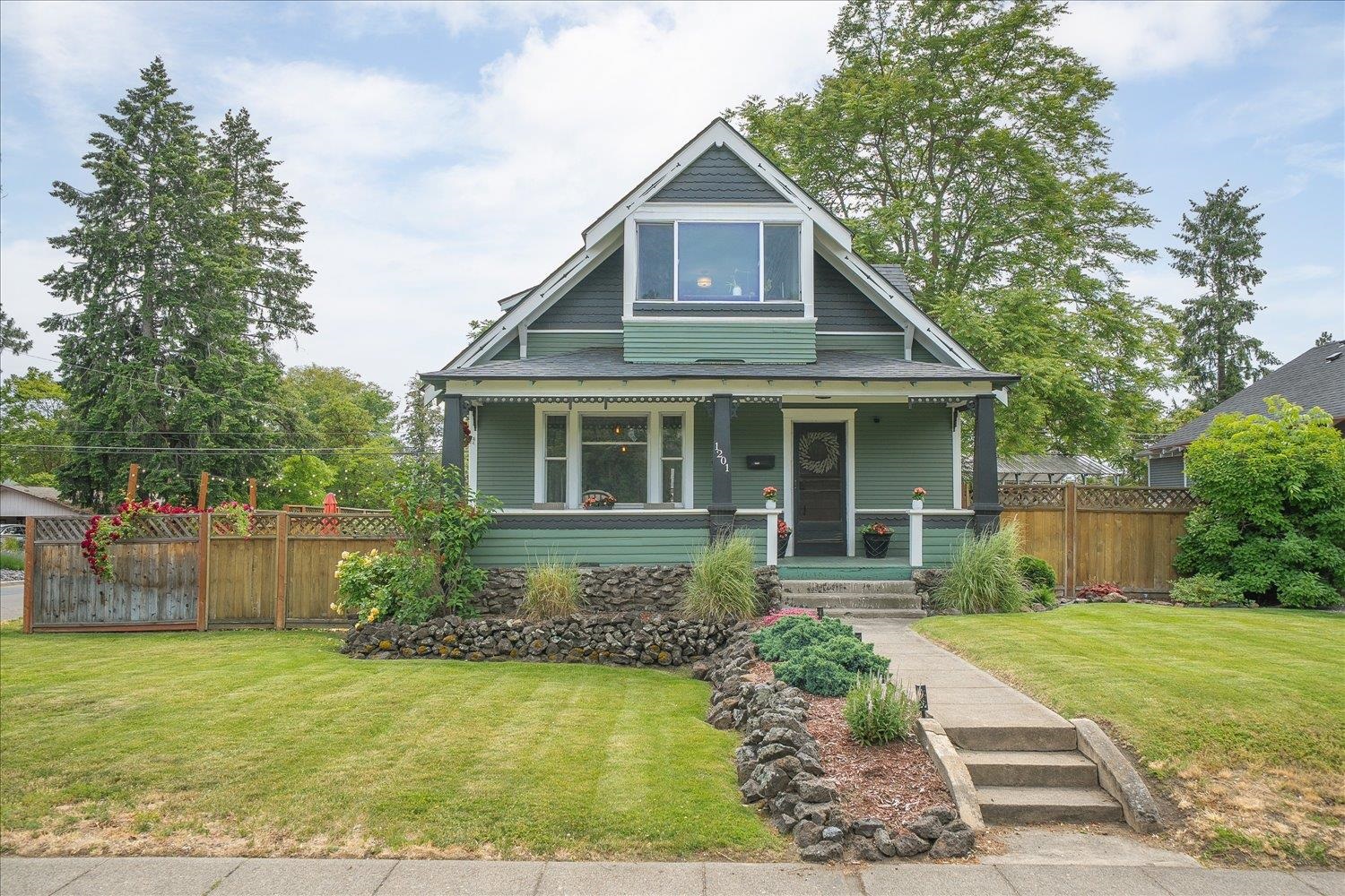 1201 W Garland Ave - Photo 1