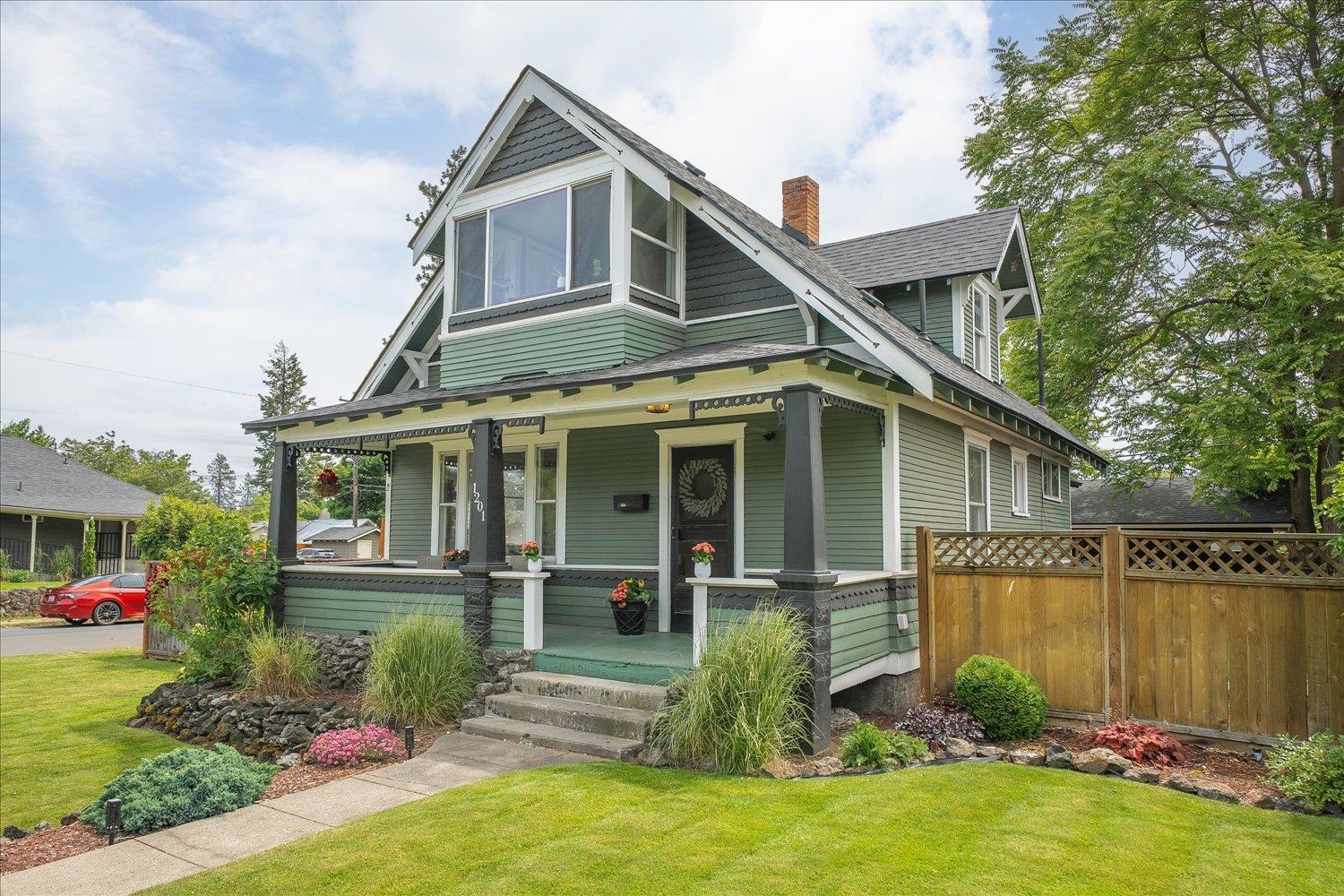 1201 W Garland Ave - Photo 2