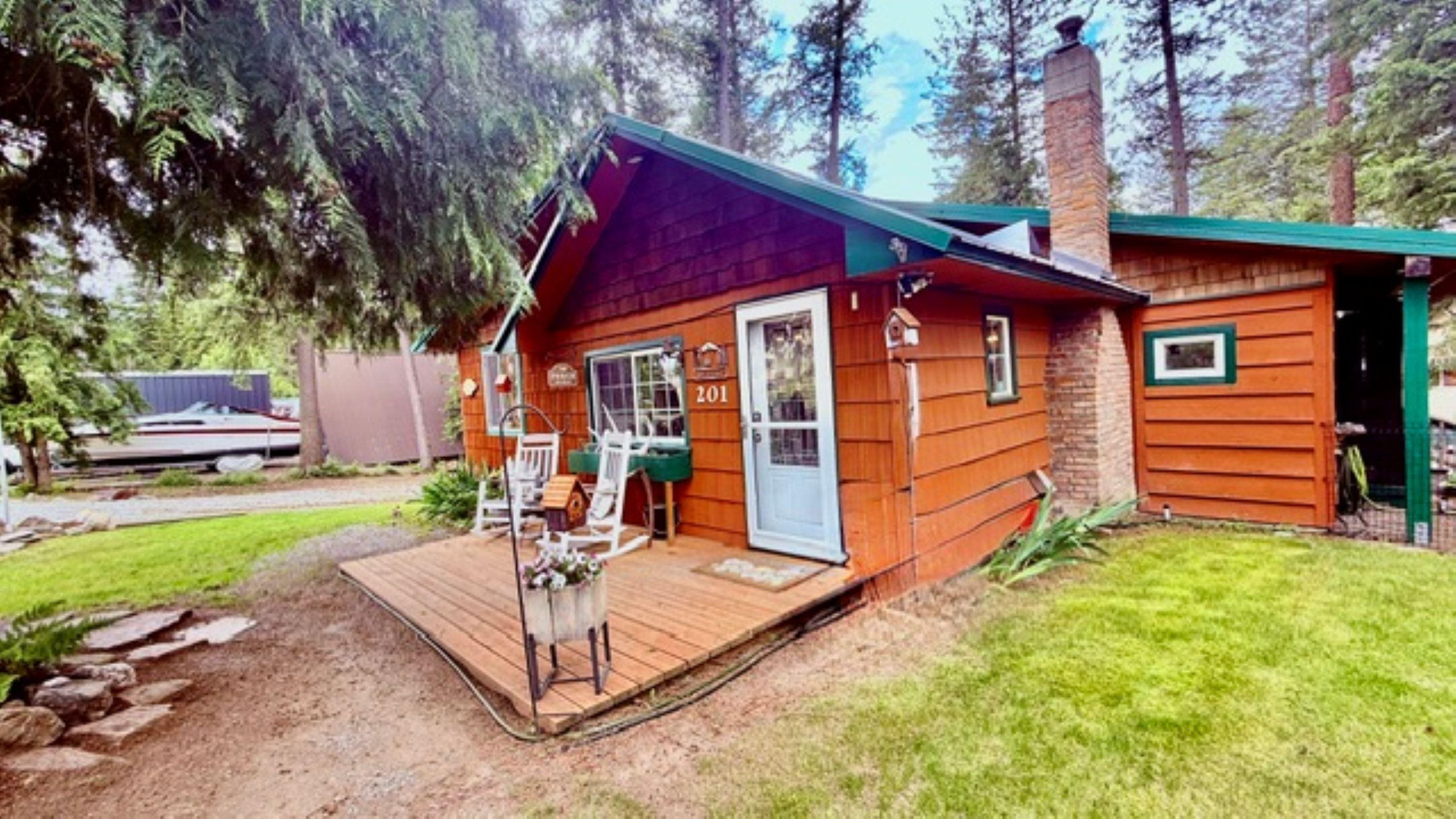 201 Fir Ln - Photo 1