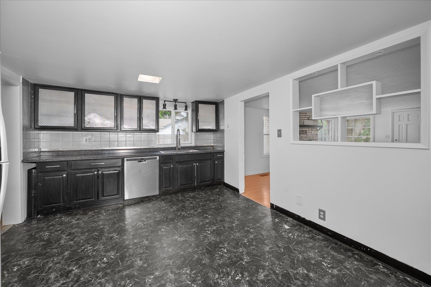 7103 E 11th Ave - Photo 8