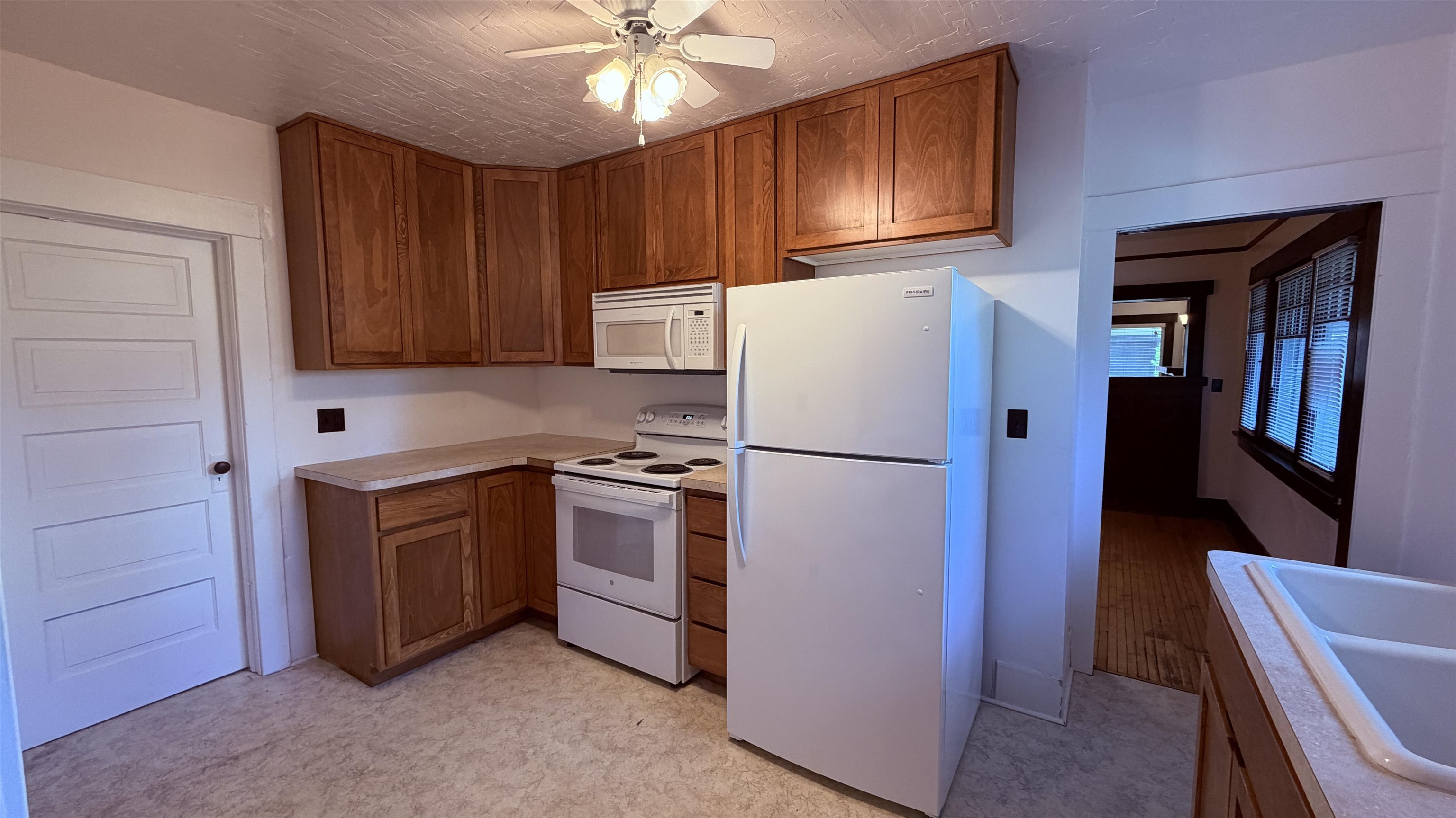 112 E 16th Ave - Photo 22