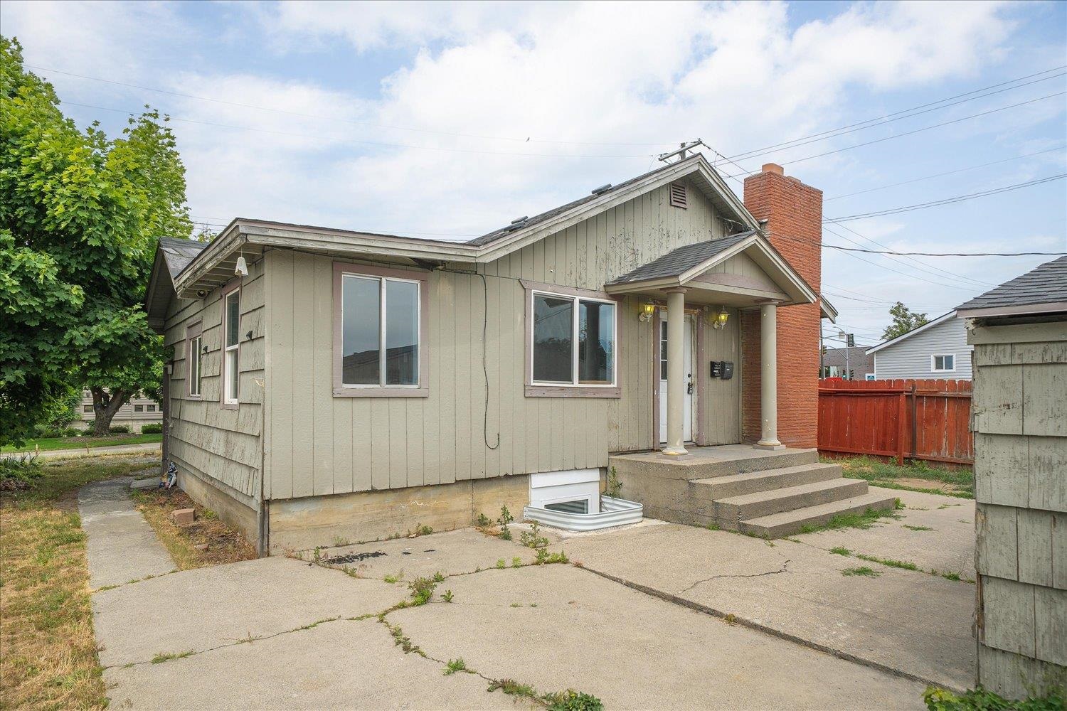 1623 W Garland Ave - Photo 1