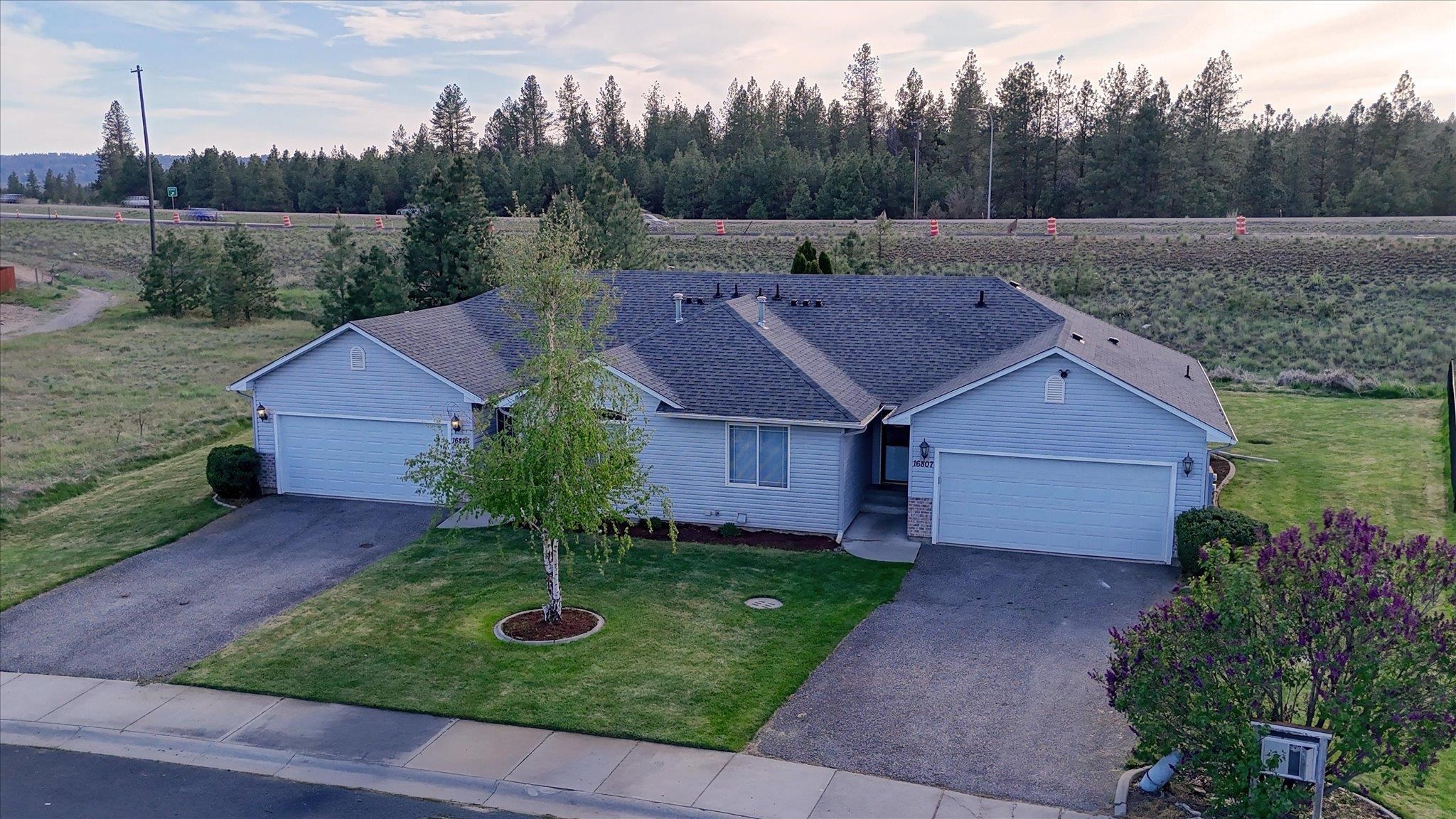 16805 N Mayfair Ave - Photo 1