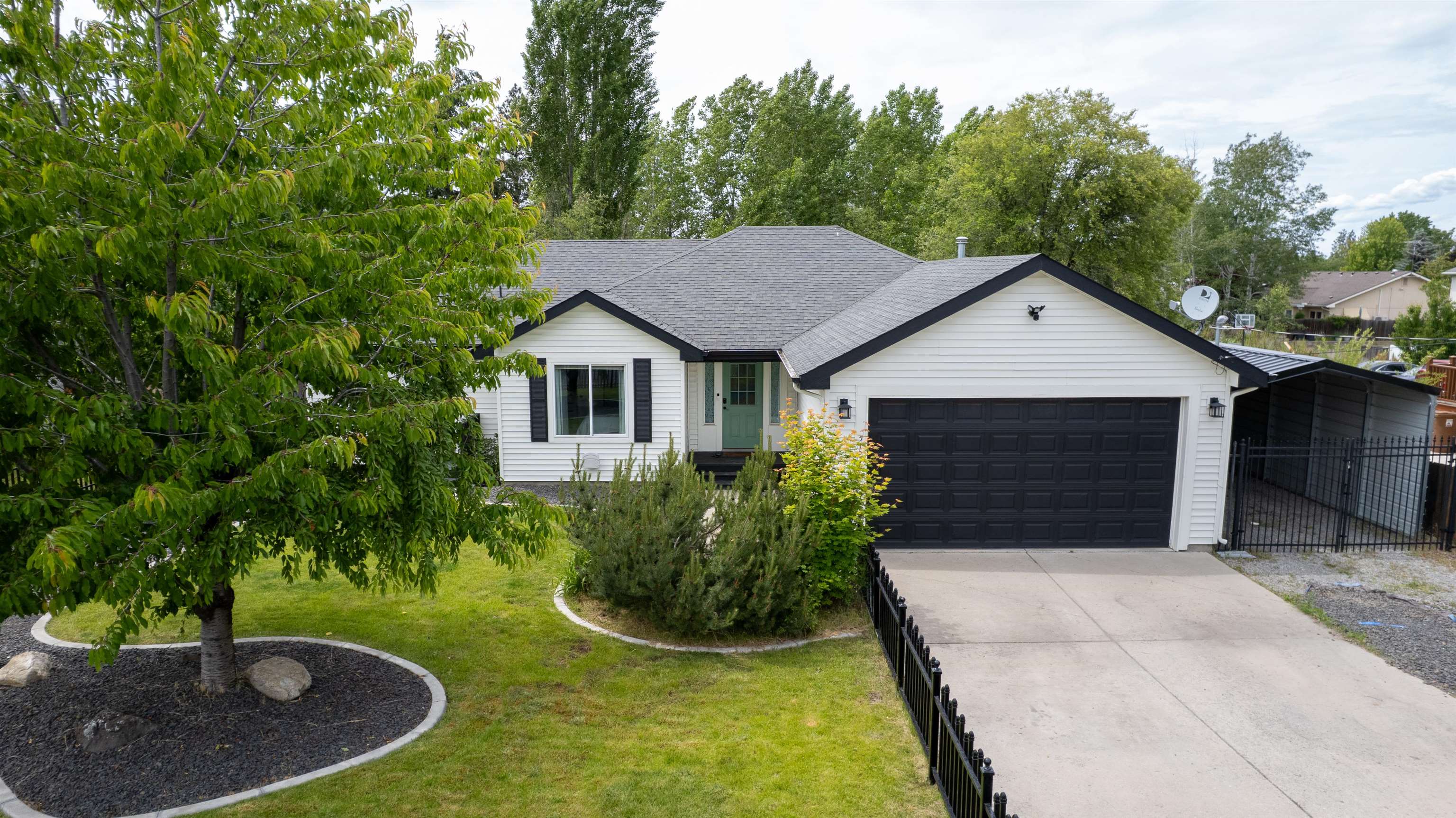 5122 S Freya St - Photo 4