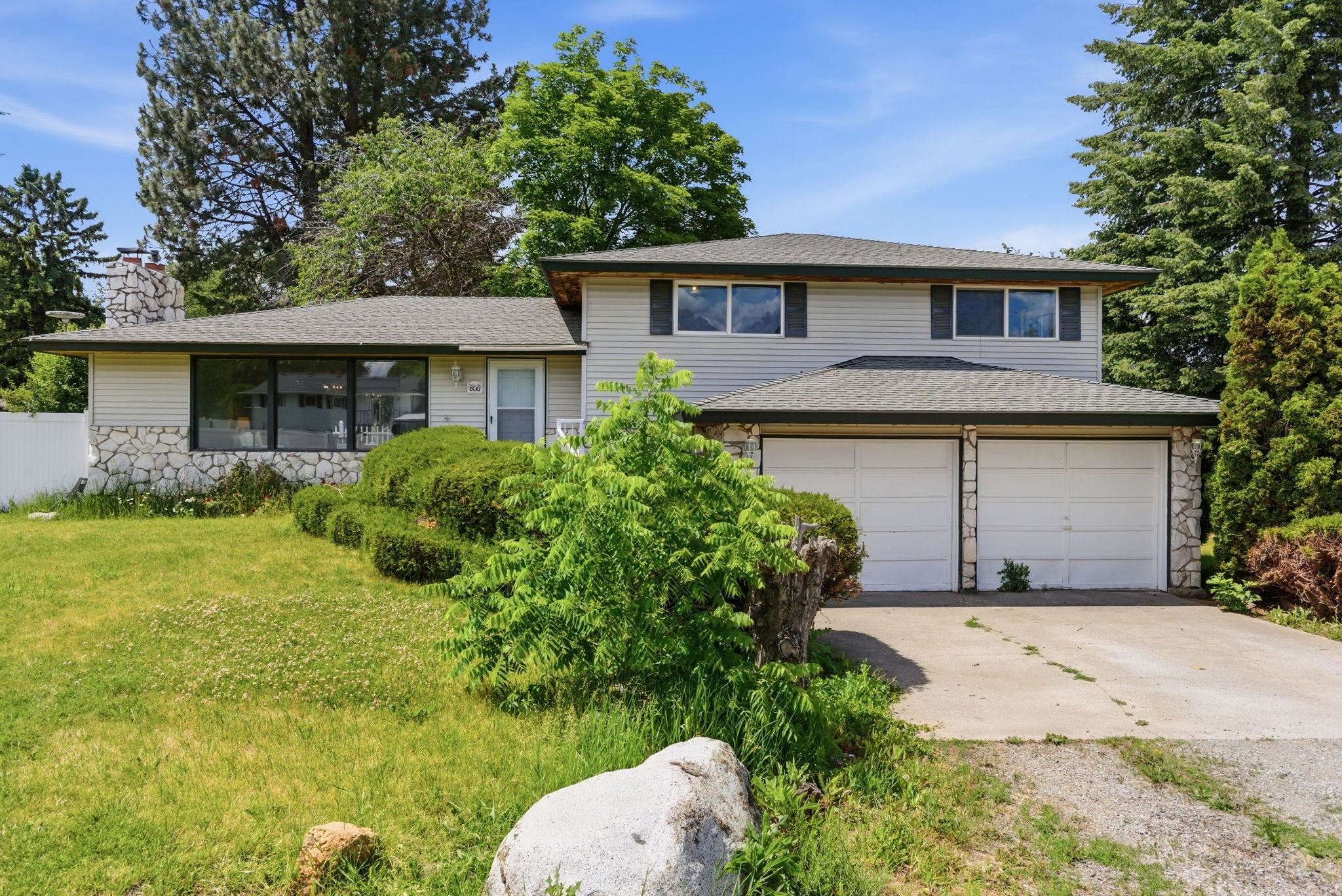806 S Adams Rd - Photo 2