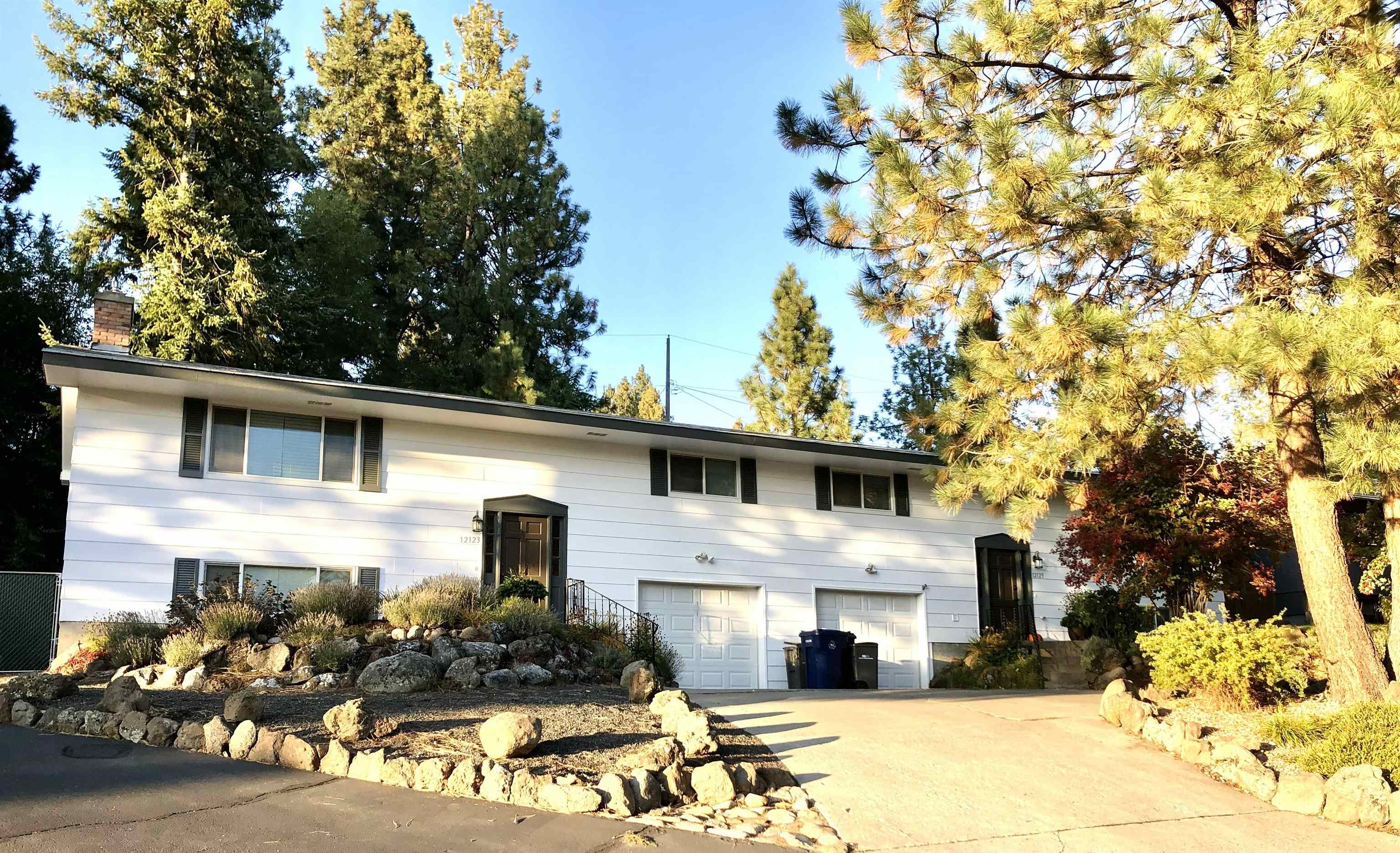 12123 E 22nd Ave - Photo 1
