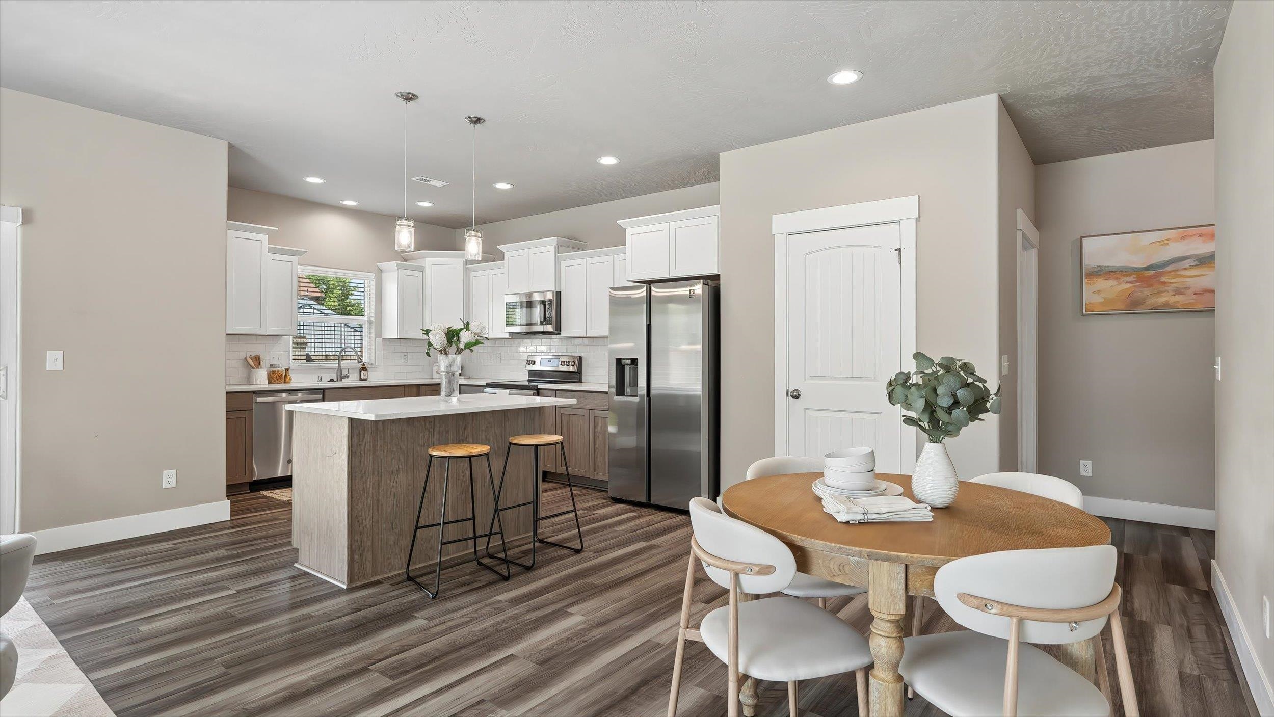 1601 E Marilyn Cir - Photo 8