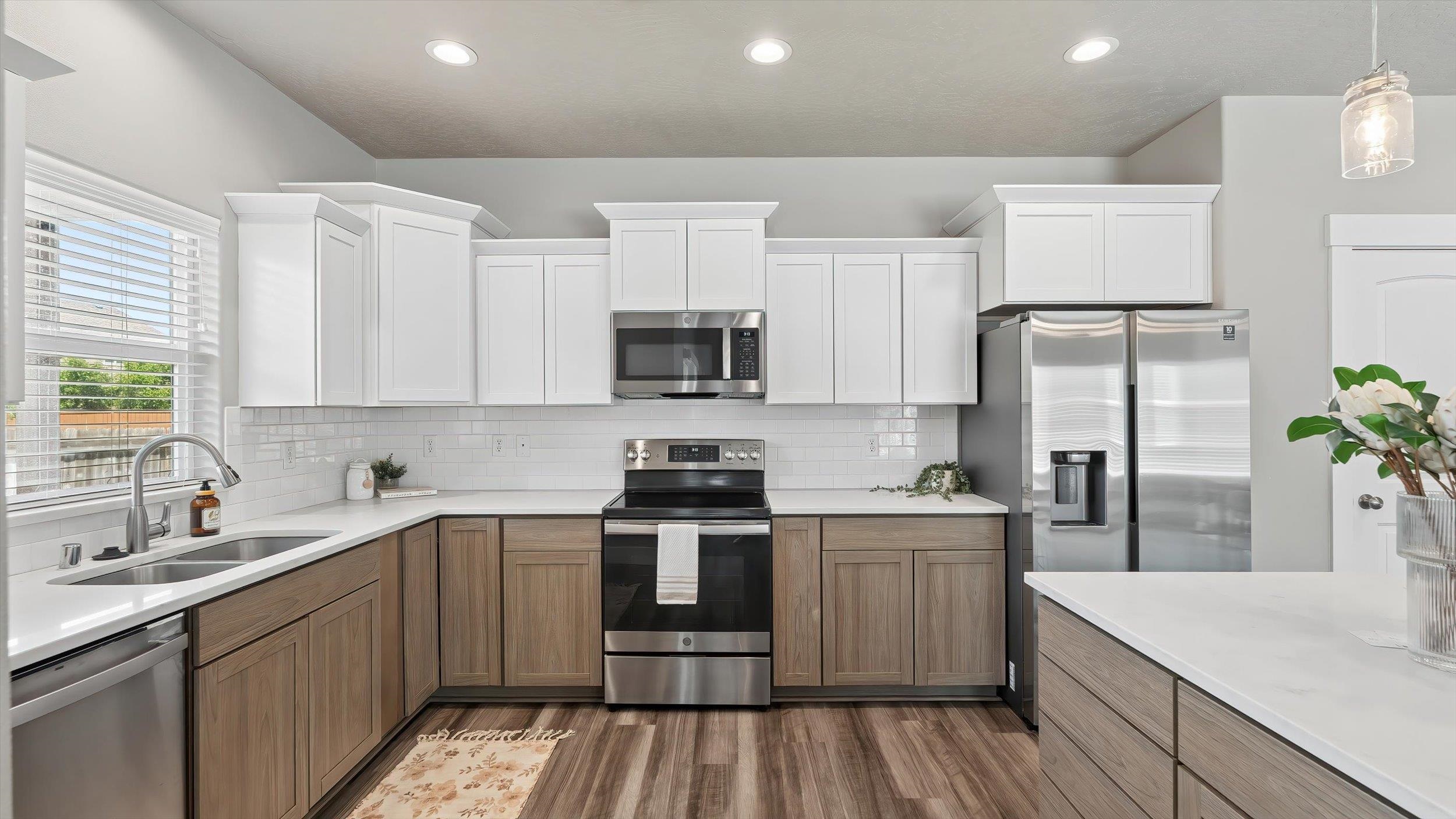 1601 E Marilyn Cir - Photo 3