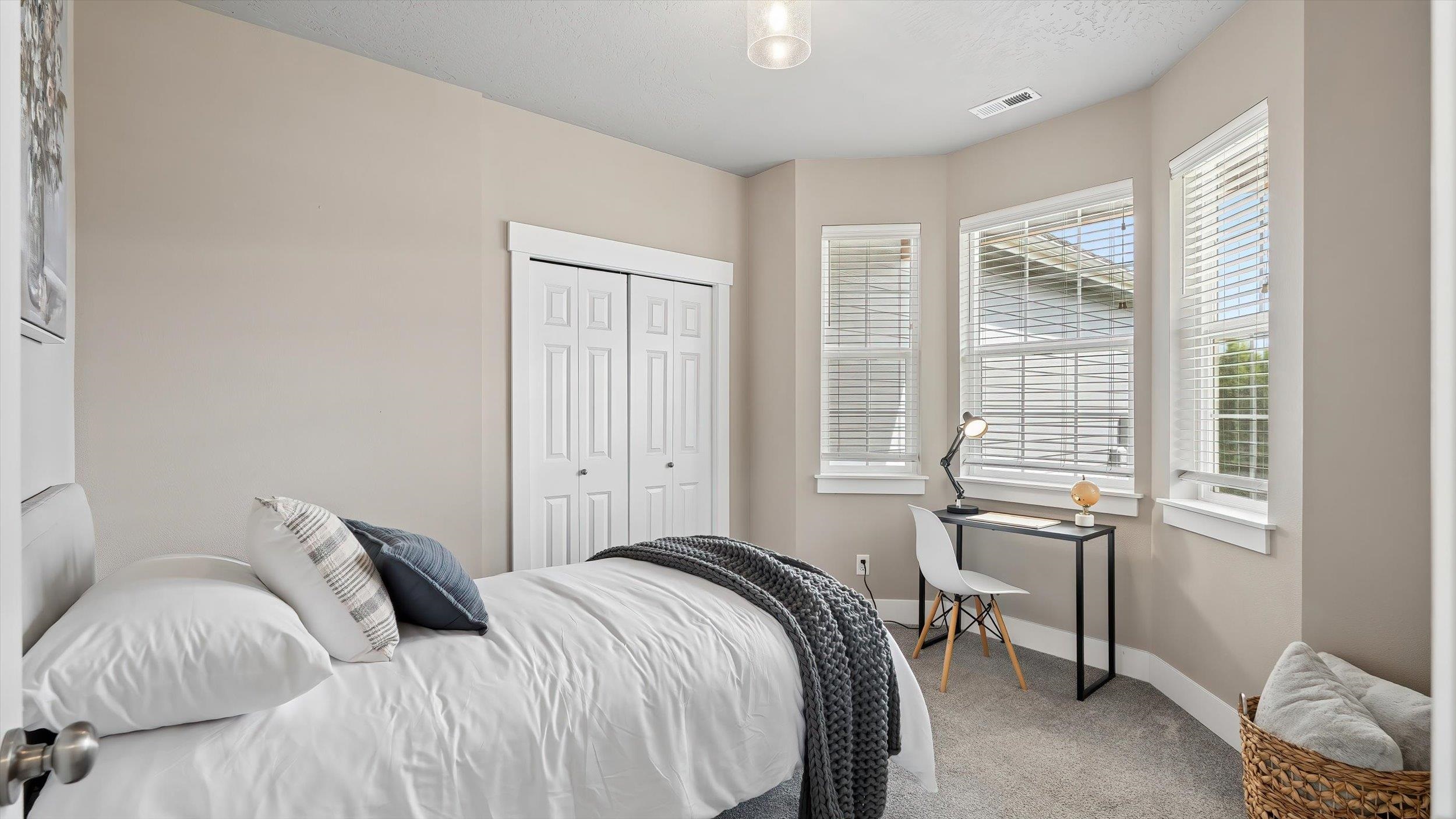 1601 E Marilyn Cir - Photo 16