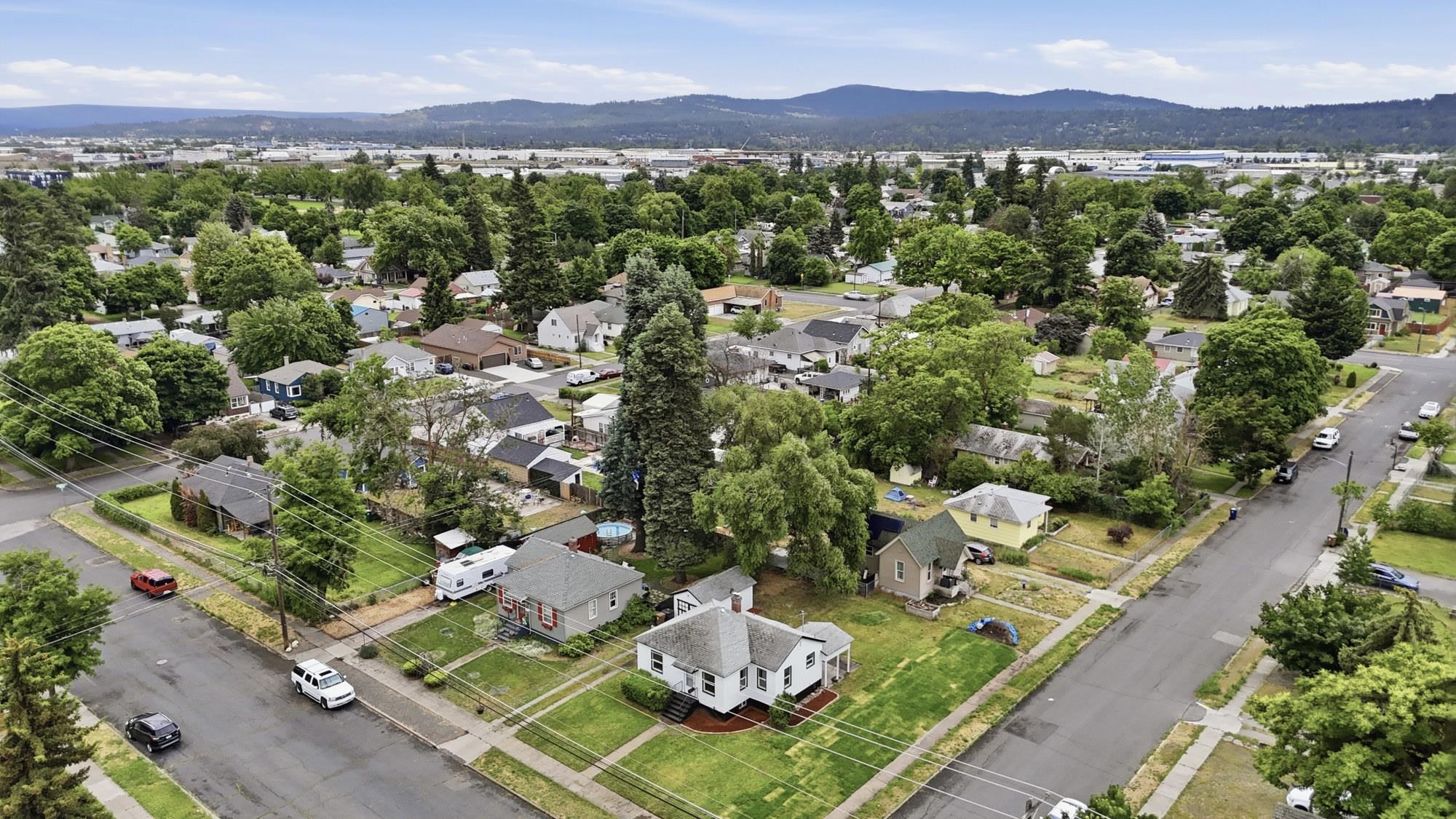 2306 E Nora Ave - Photo 37