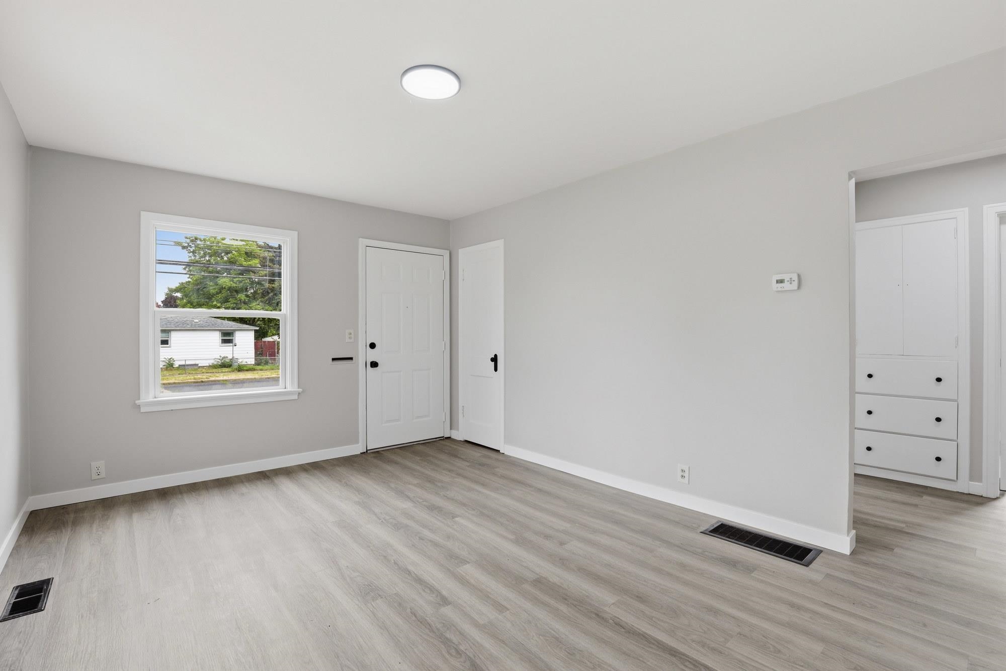 2306 E Nora Ave - Photo 7