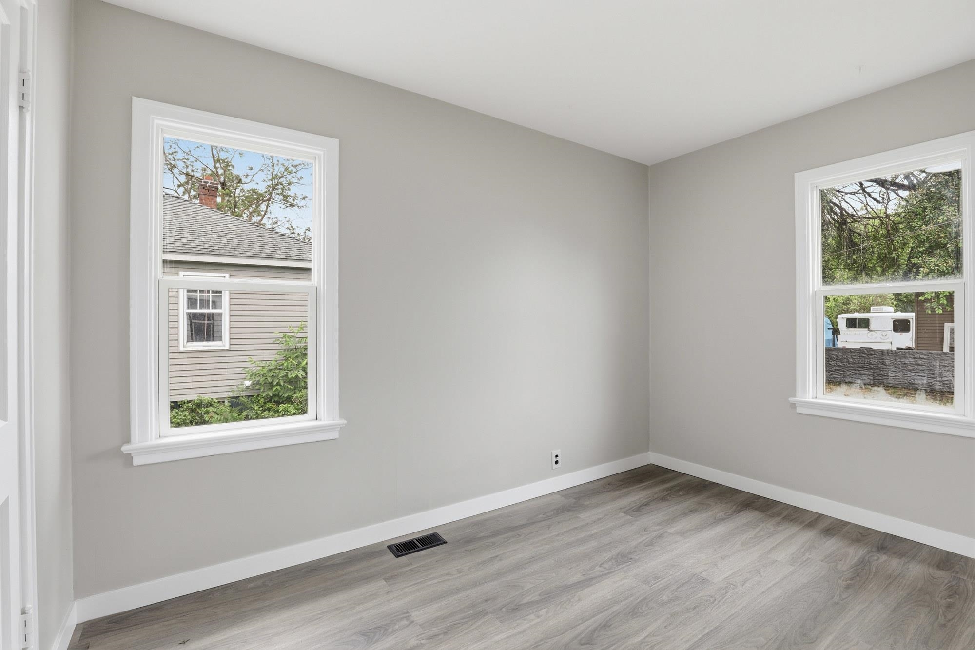 2306 E Nora Ave - Photo 13