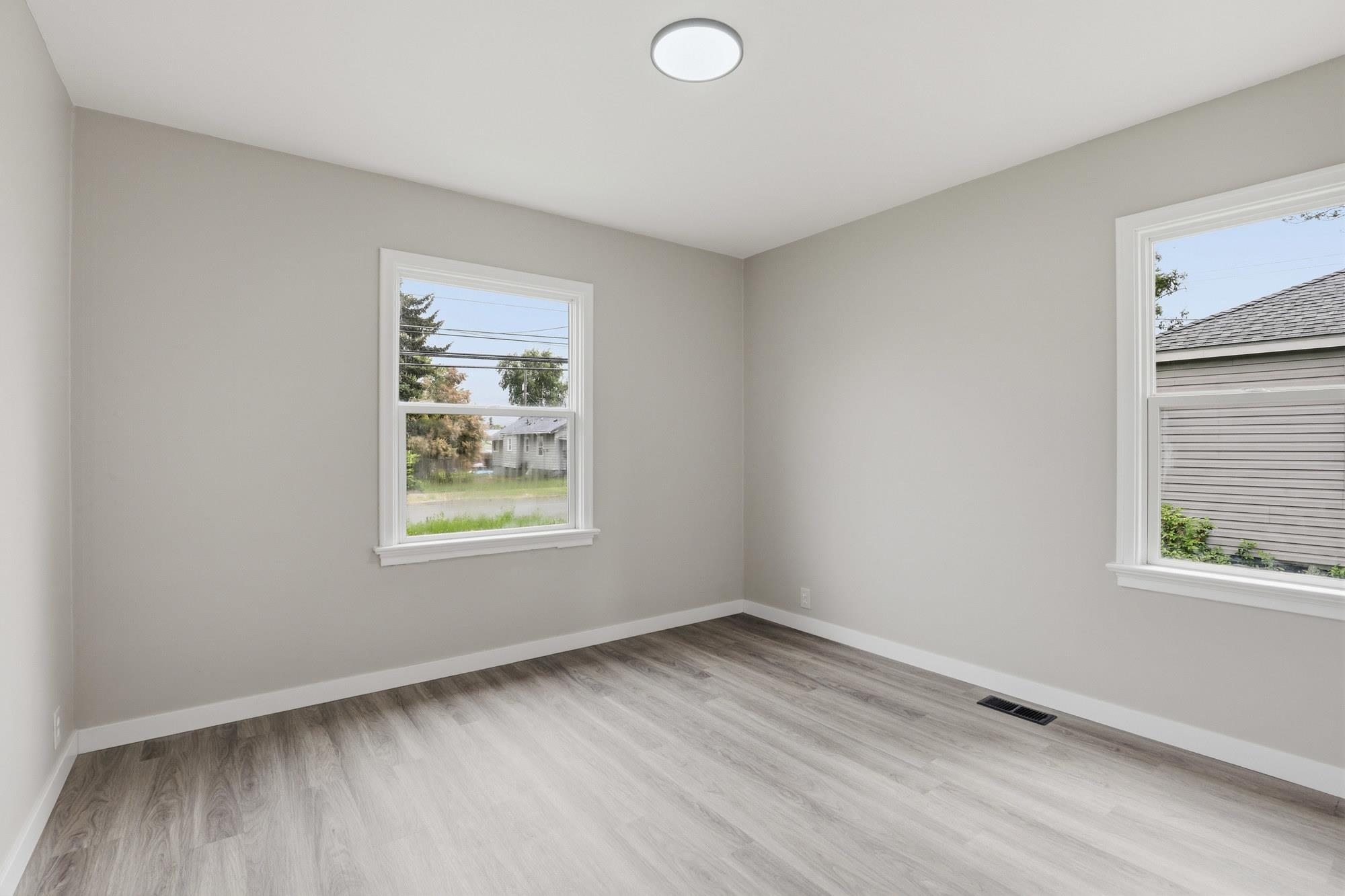2306 E Nora Ave - Photo 16