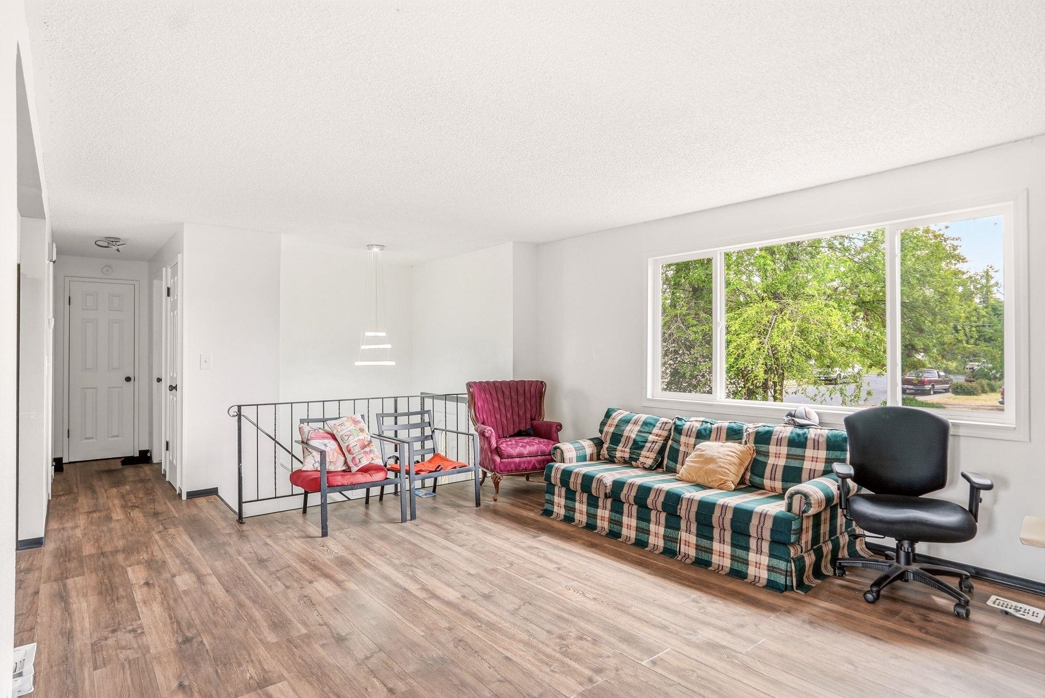 1402 W Euclid Ave - Photo 6