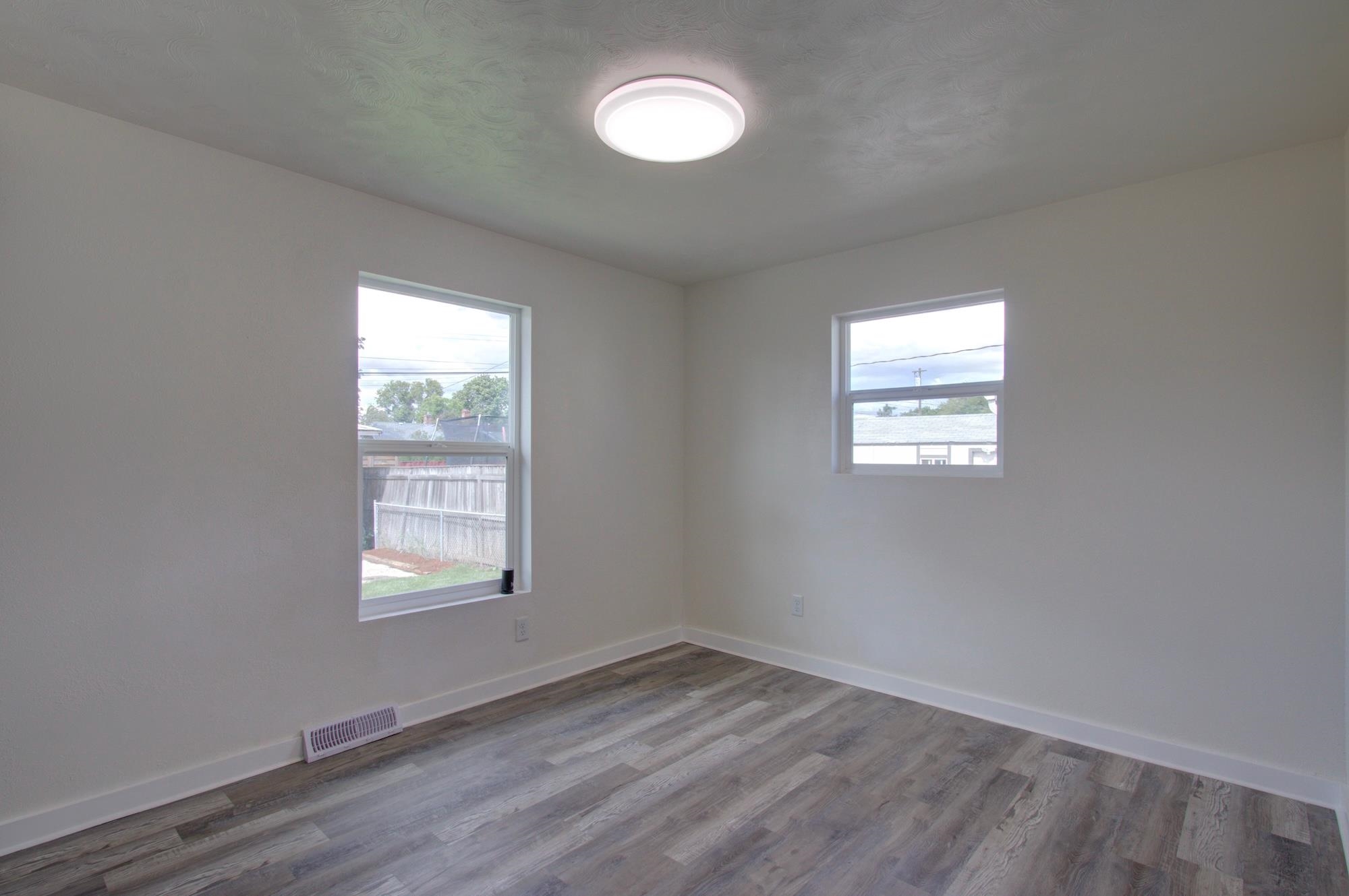 2307 E Nebraska Ave - Photo 19