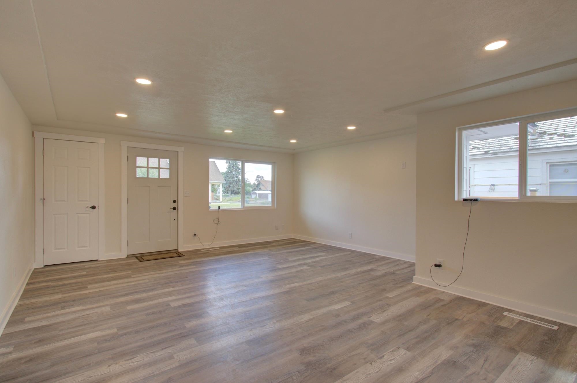 2307 E Nebraska Ave - Photo 7
