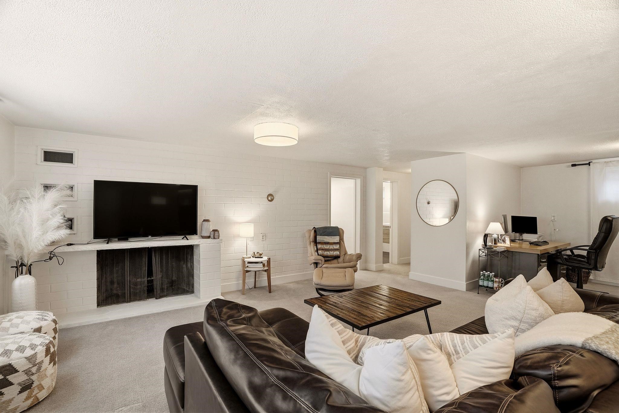 1316 E Club Ct - Photo 25
