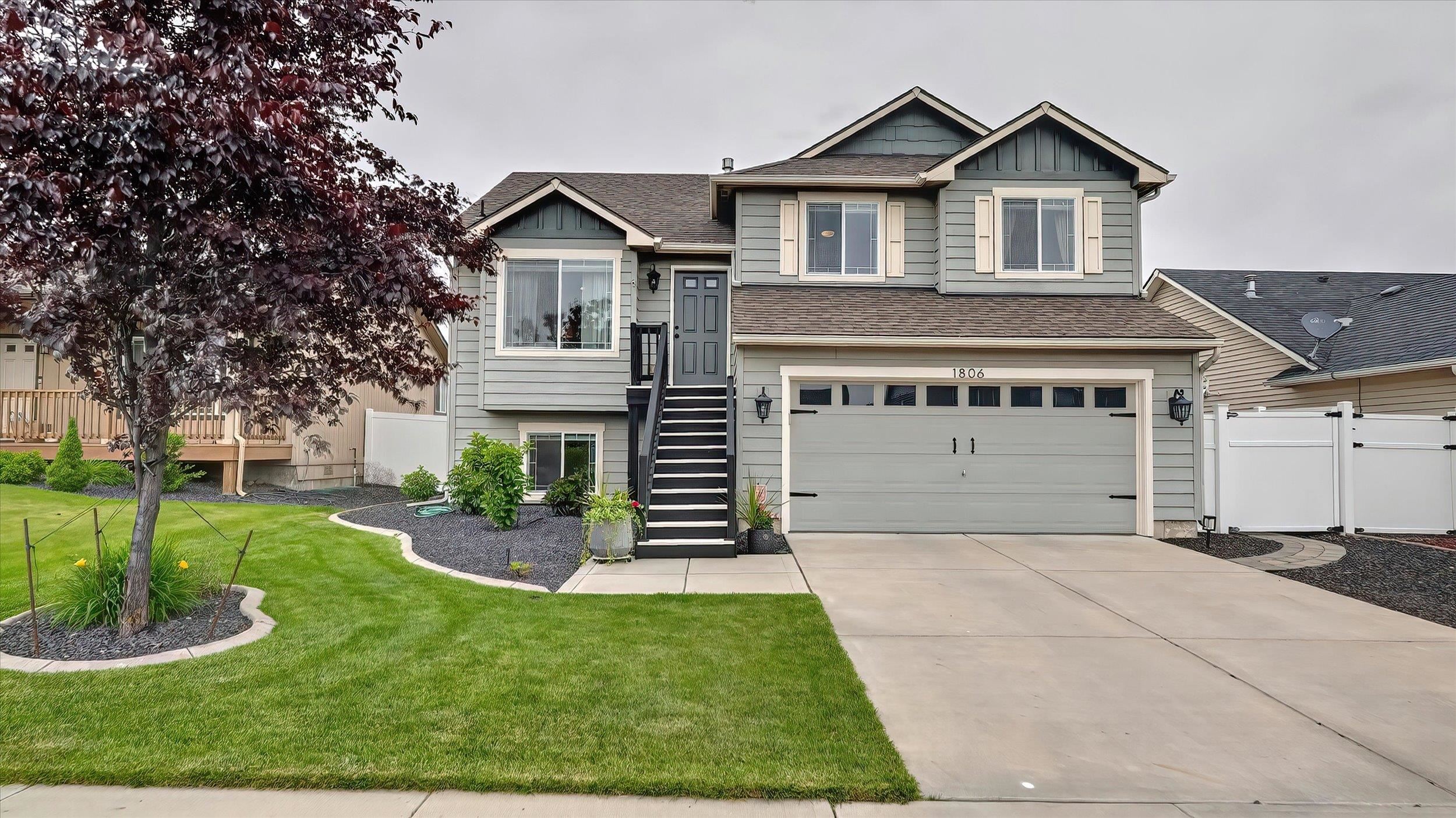 1806 W Maxine Ave - Photo 1