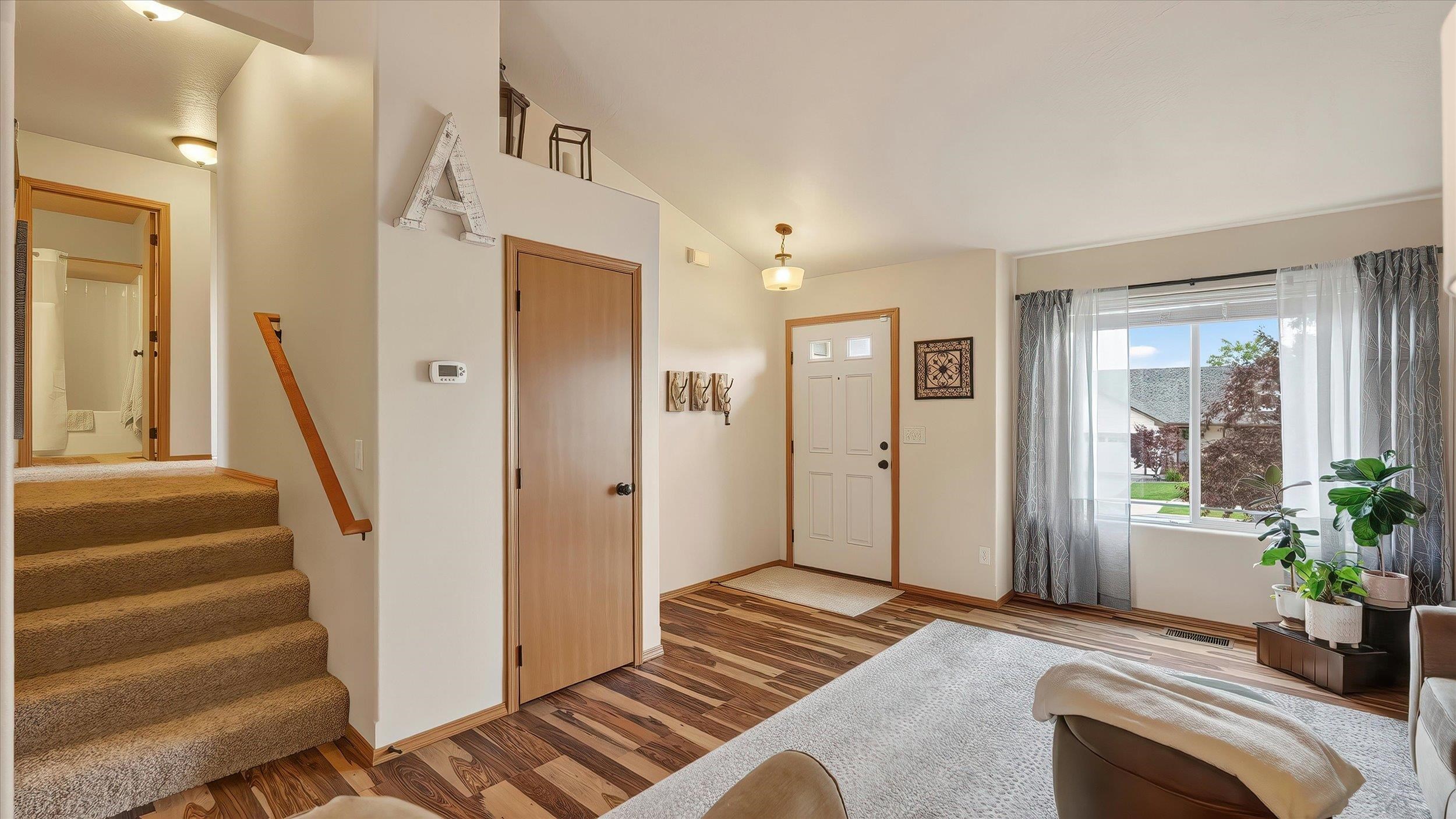 1806 W Maxine Ave - Photo 4
