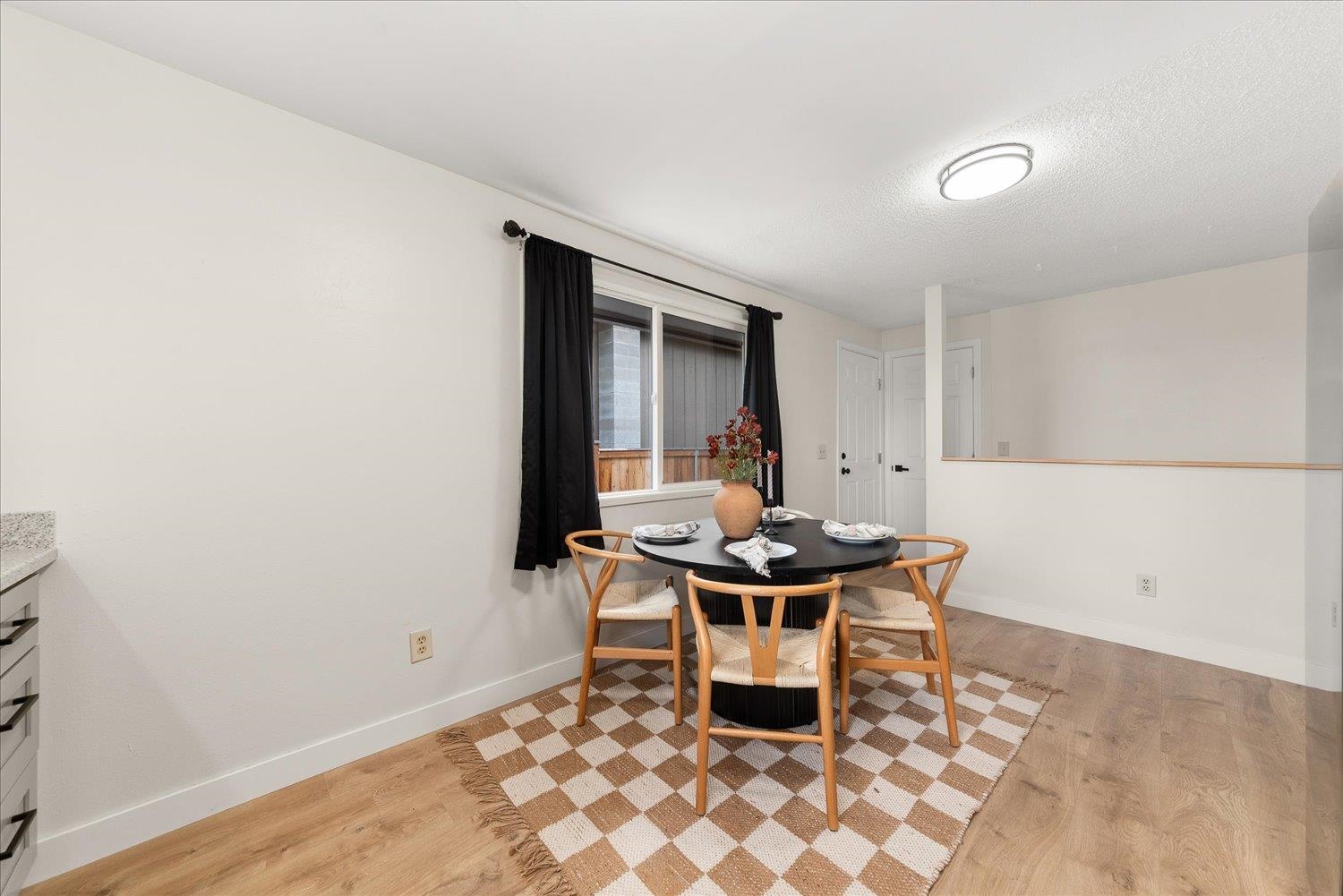 611 E Bismark Ave - Photo 13