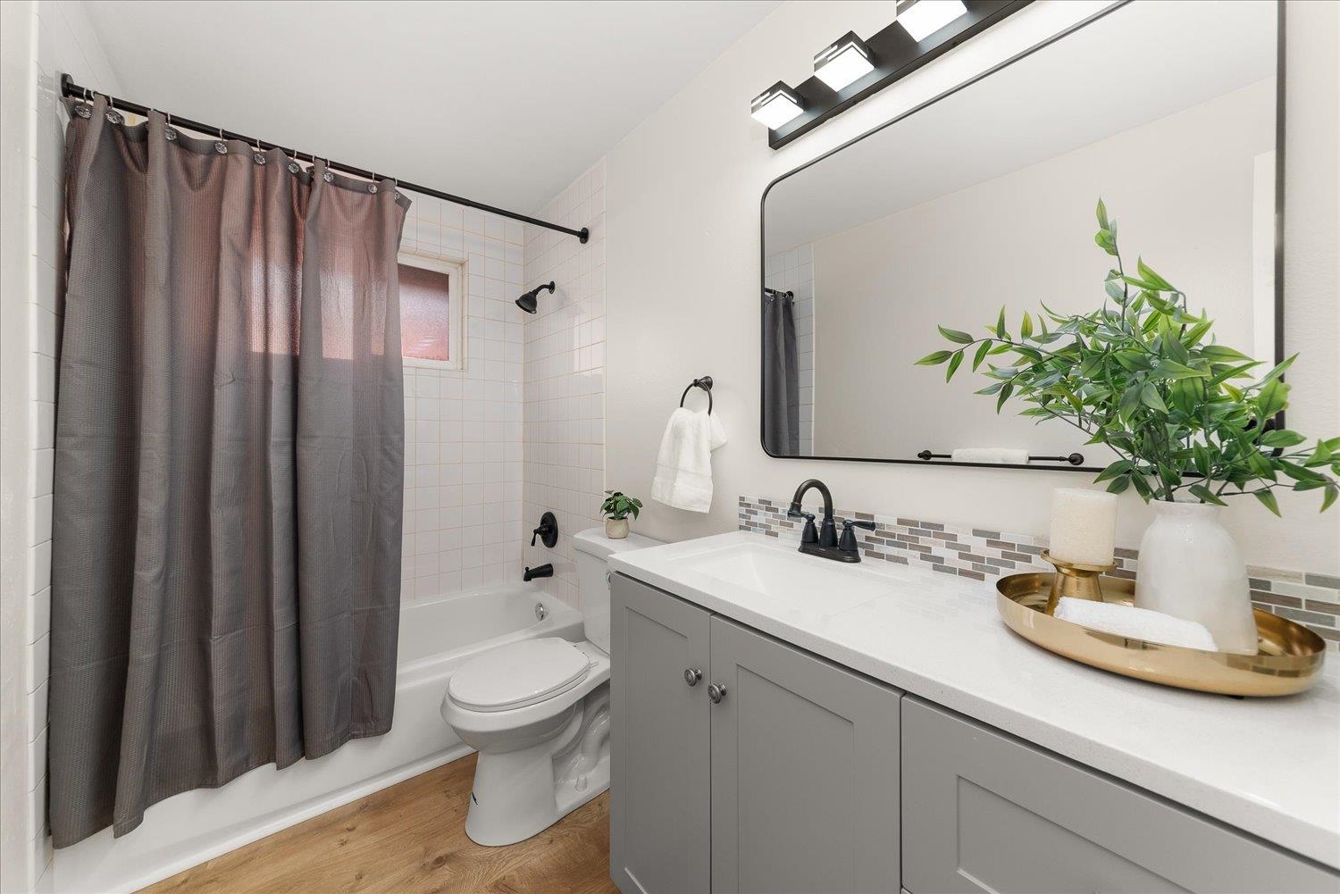611 E Bismark Ave - Photo 6