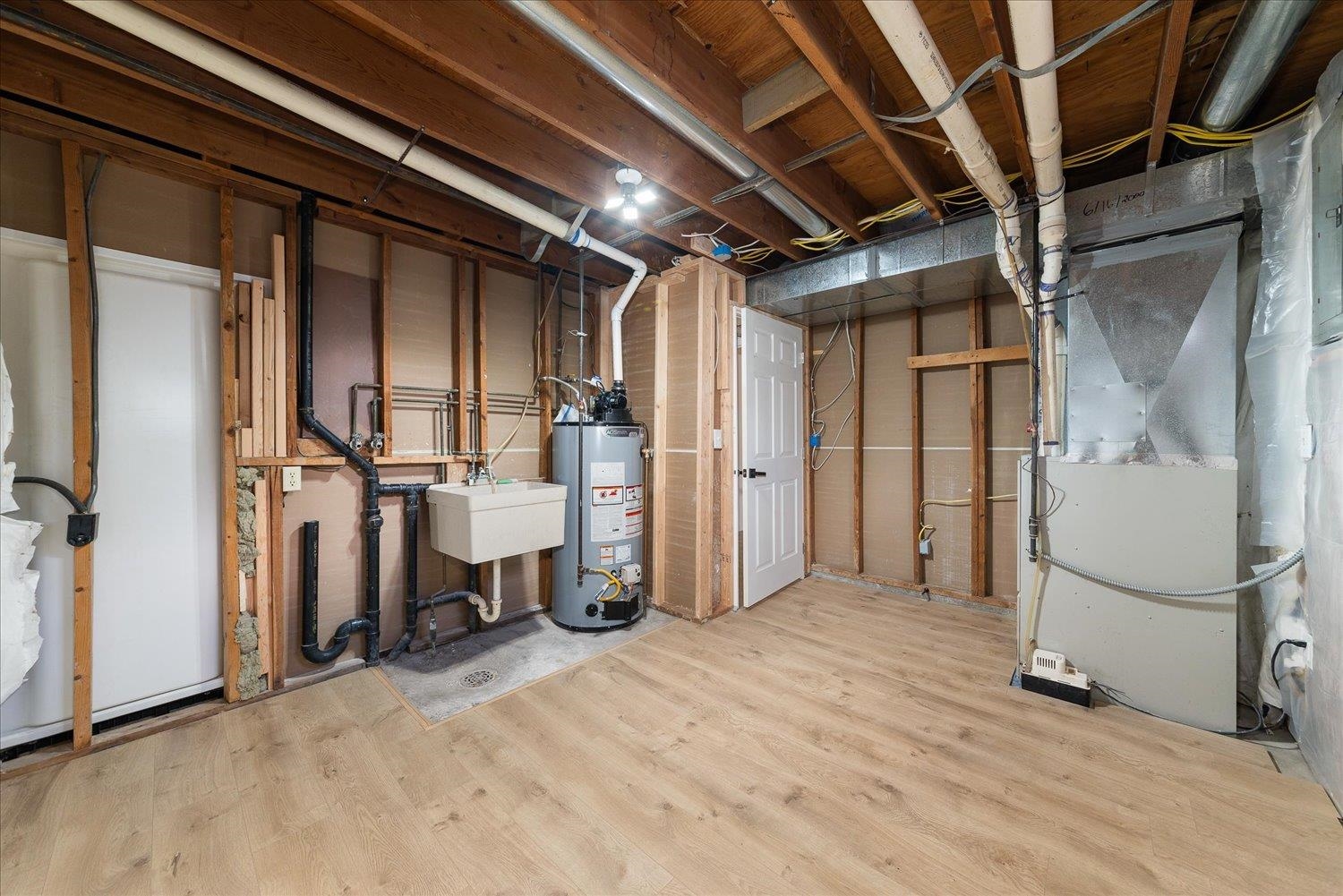 611 E Bismark Ave - Photo 22