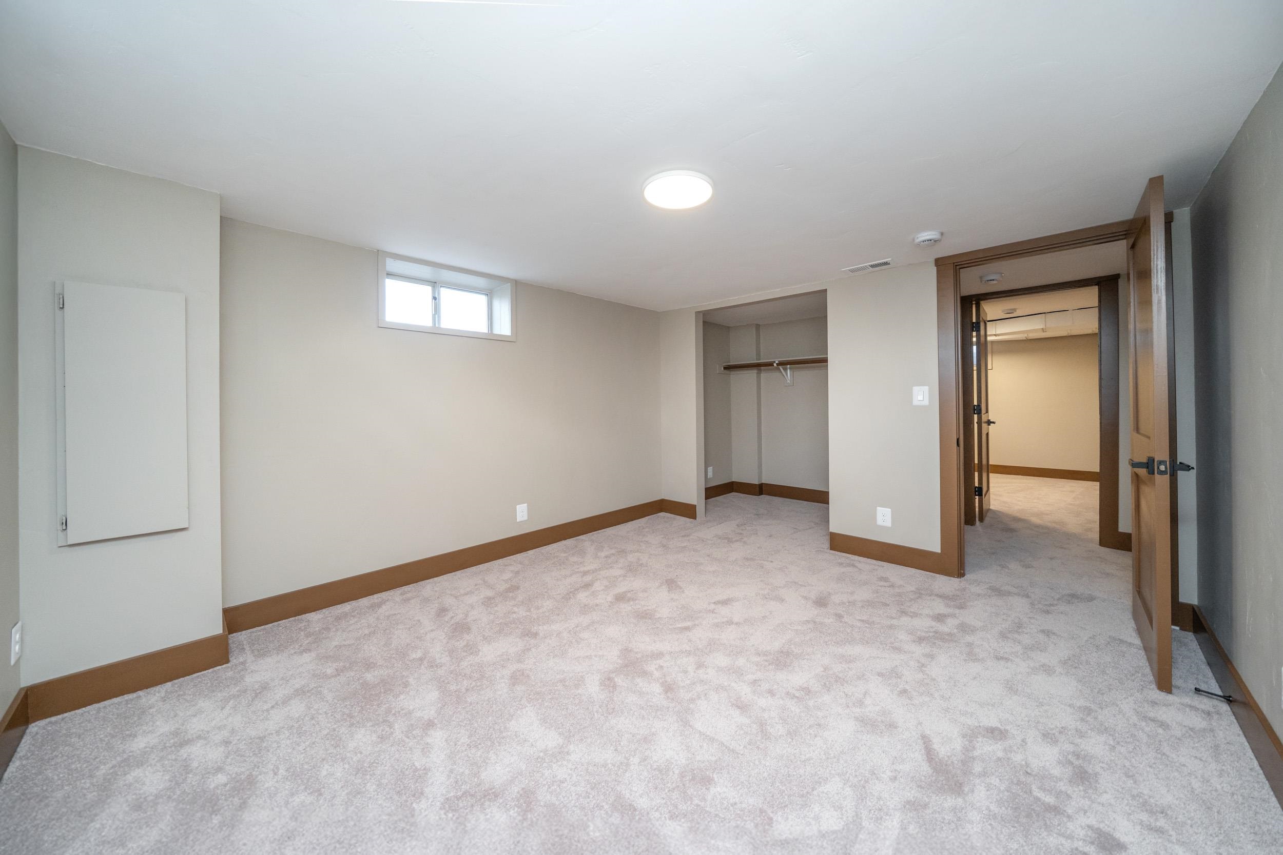 8303 E Upriver Dr - Photo 31