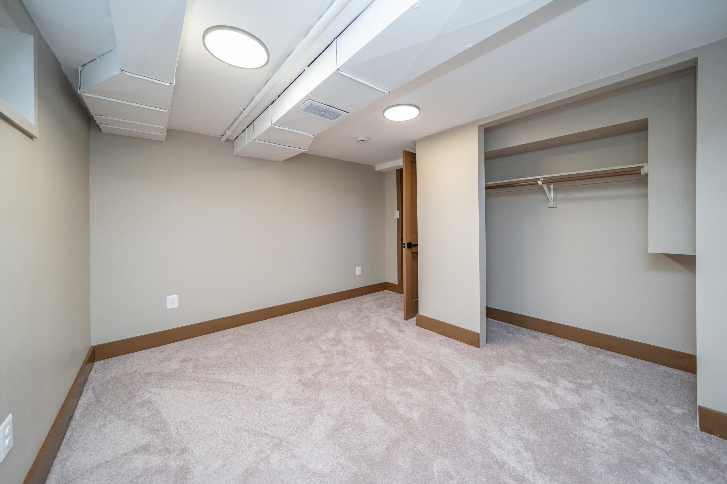 8303 E Upriver Dr - Photo 32
