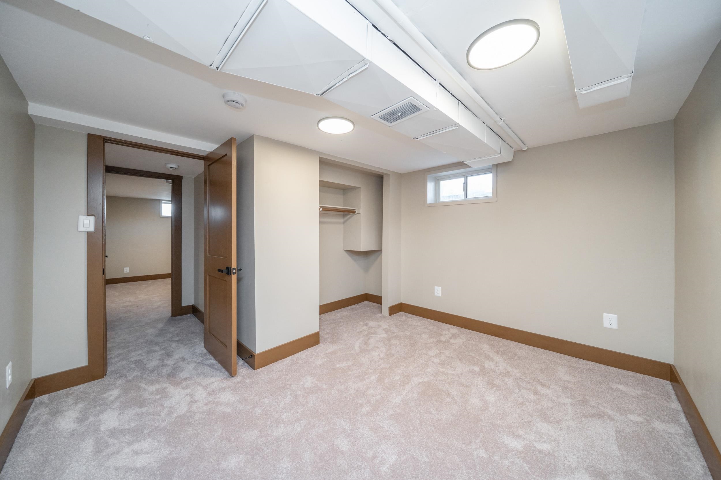 8303 E Upriver Dr - Photo 33