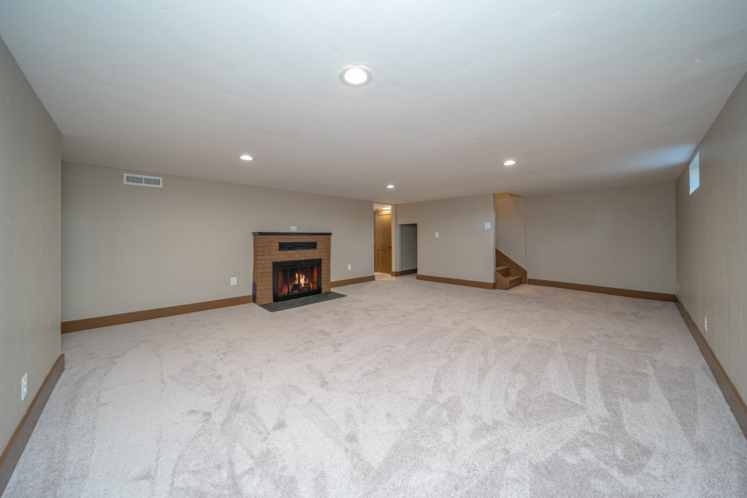 8303 E Upriver Dr - Photo 27
