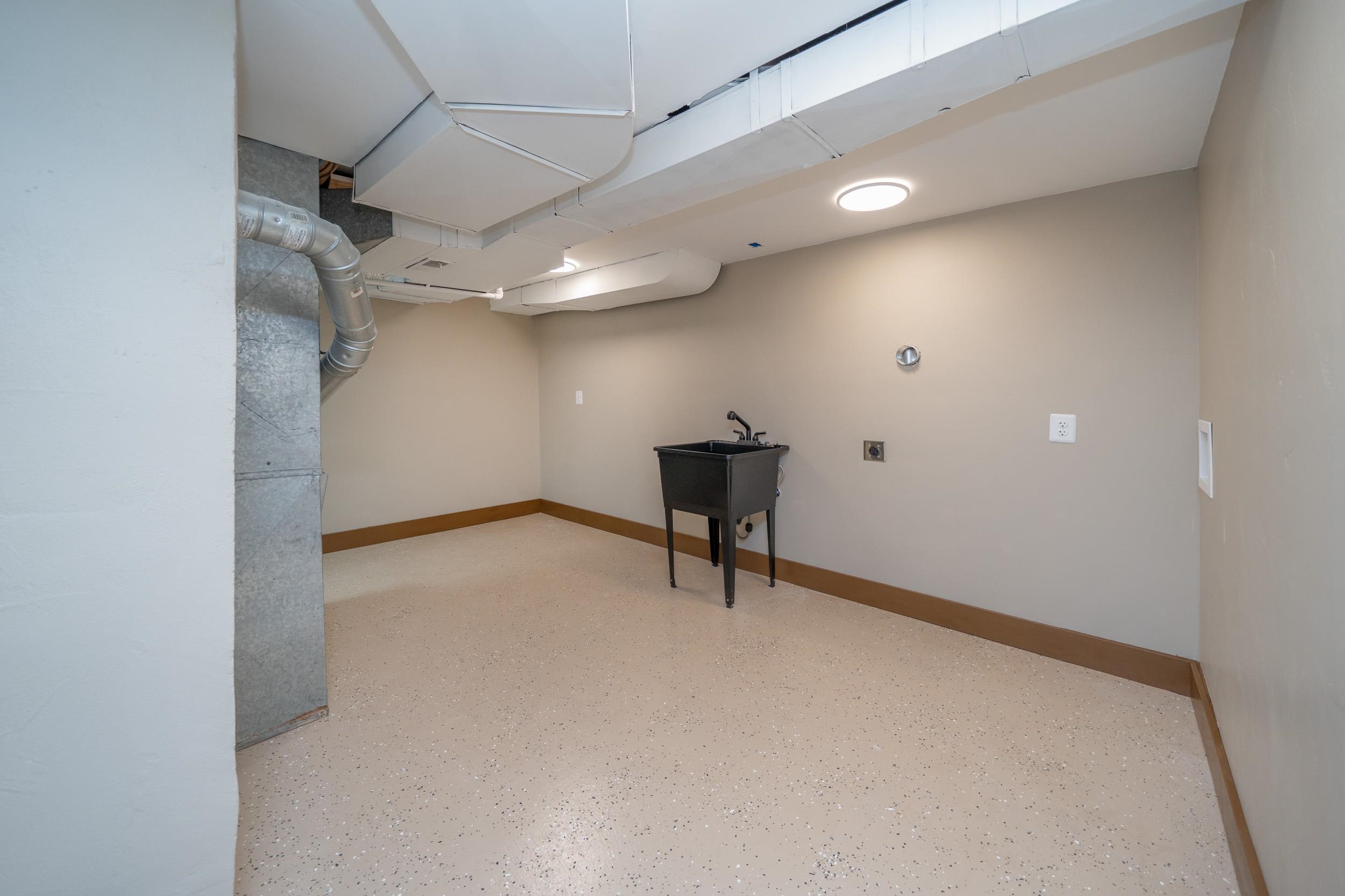 8303 E Upriver Dr - Photo 37