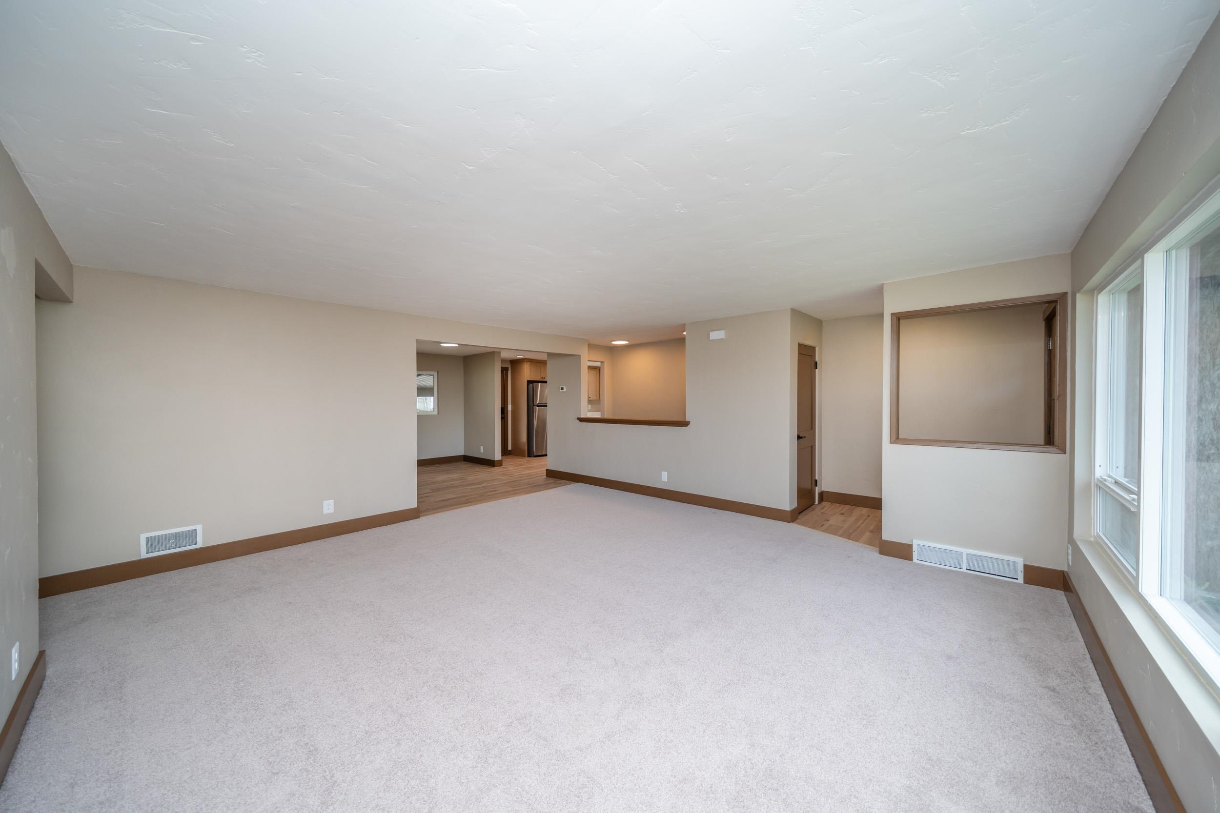 8303 E Upriver Dr - Photo 8