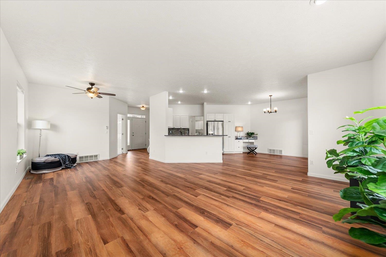 1013 N Country Club Dr - Photo 8