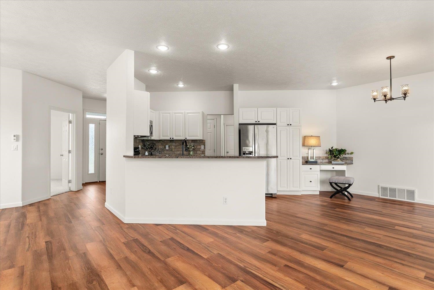 1013 N Country Club Dr - Photo 9