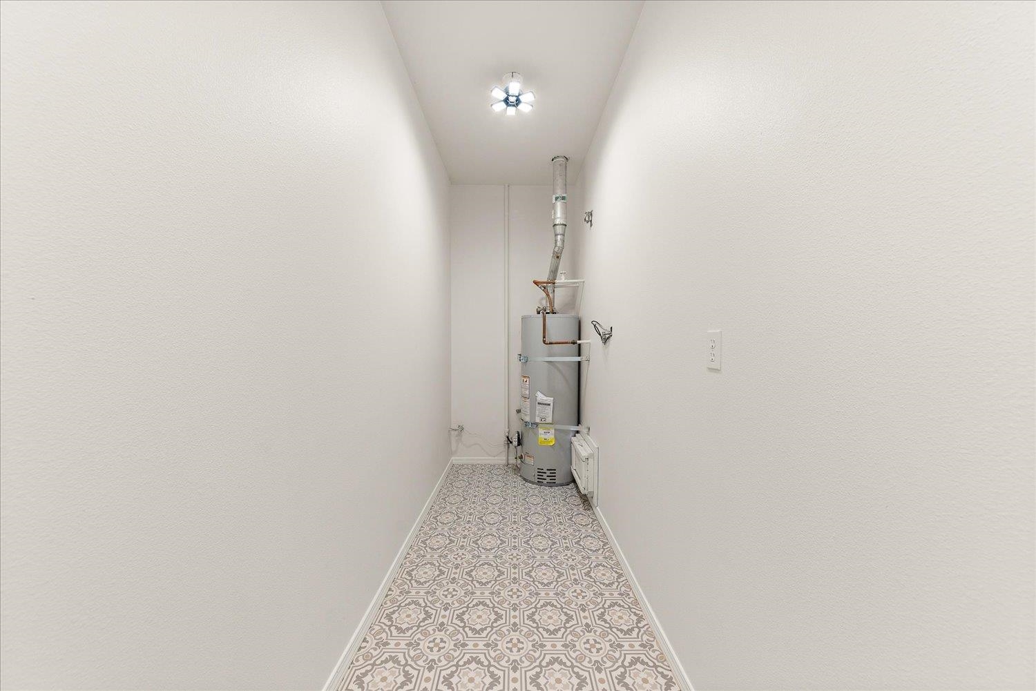 1013 N Country Club Dr - Photo 32