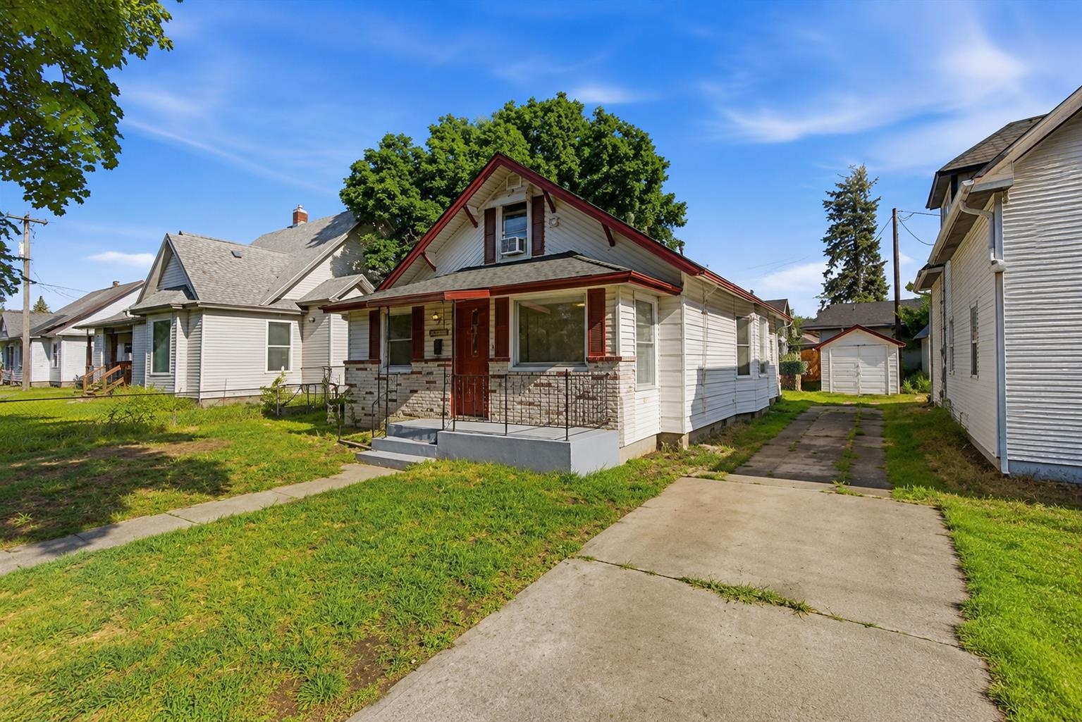 2123 E 6th Ave - Photo 2