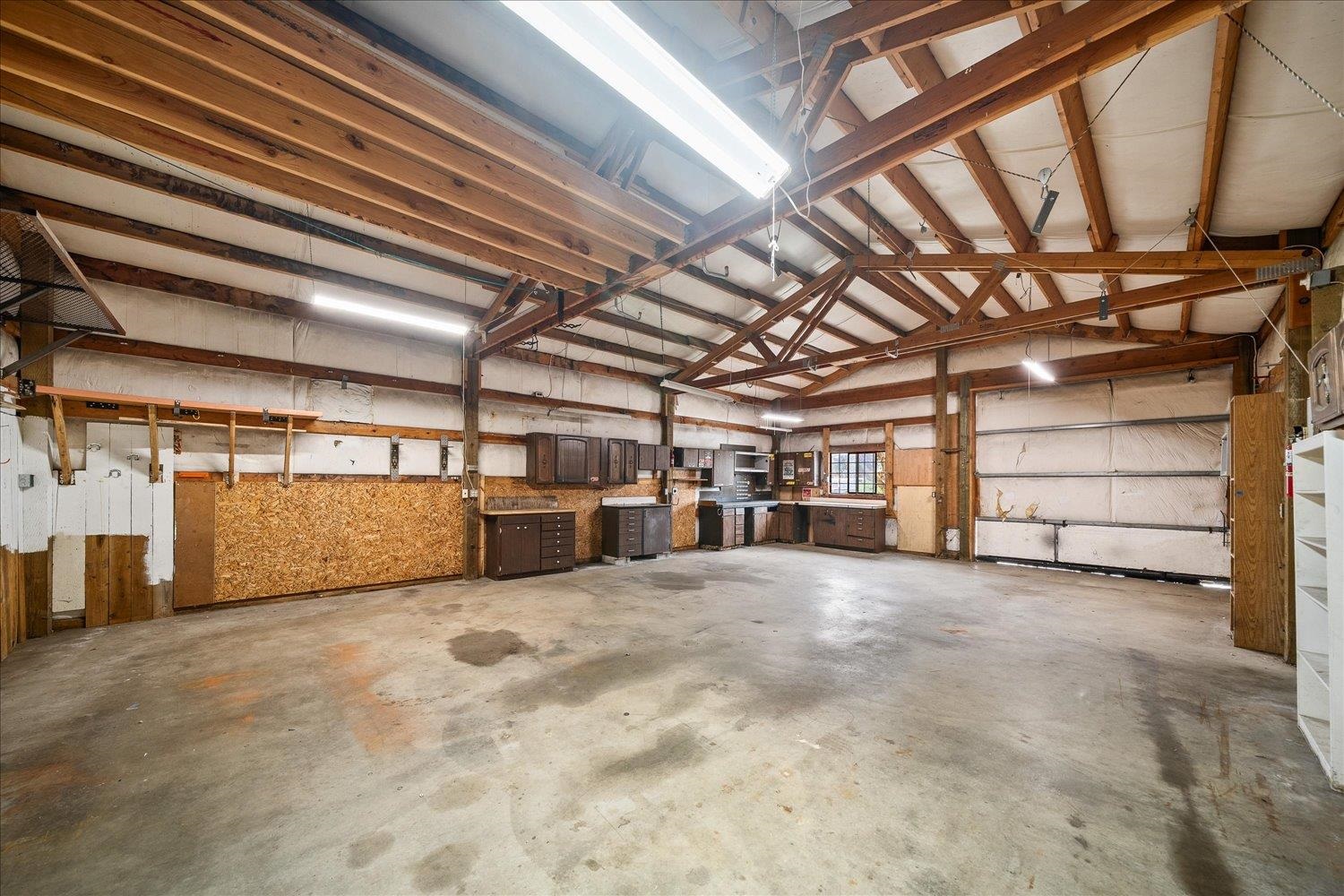 1418 E 3rd St - Photo 31