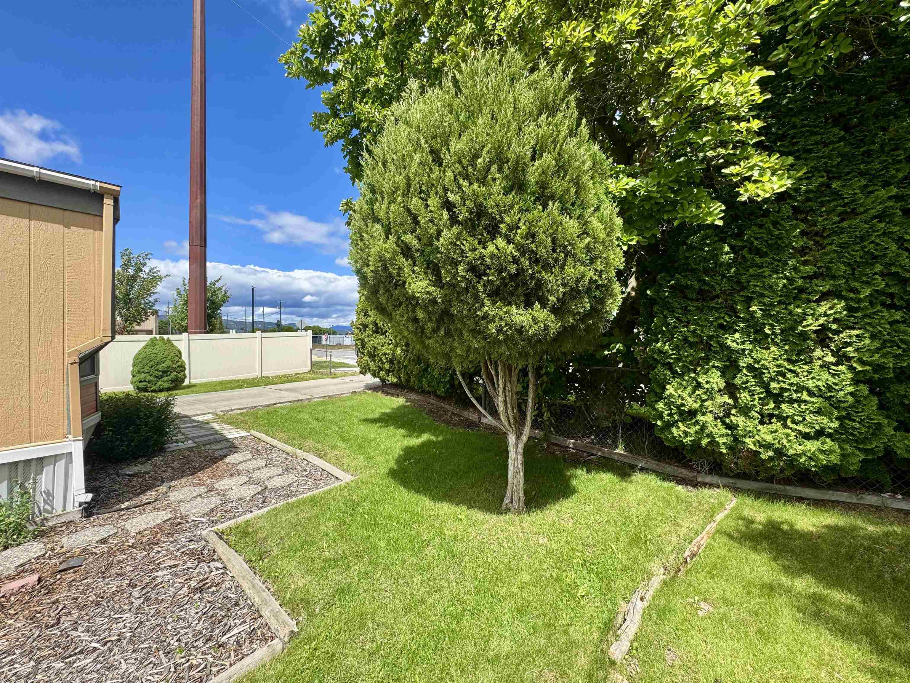 106 S Flora Rd - Photo 5