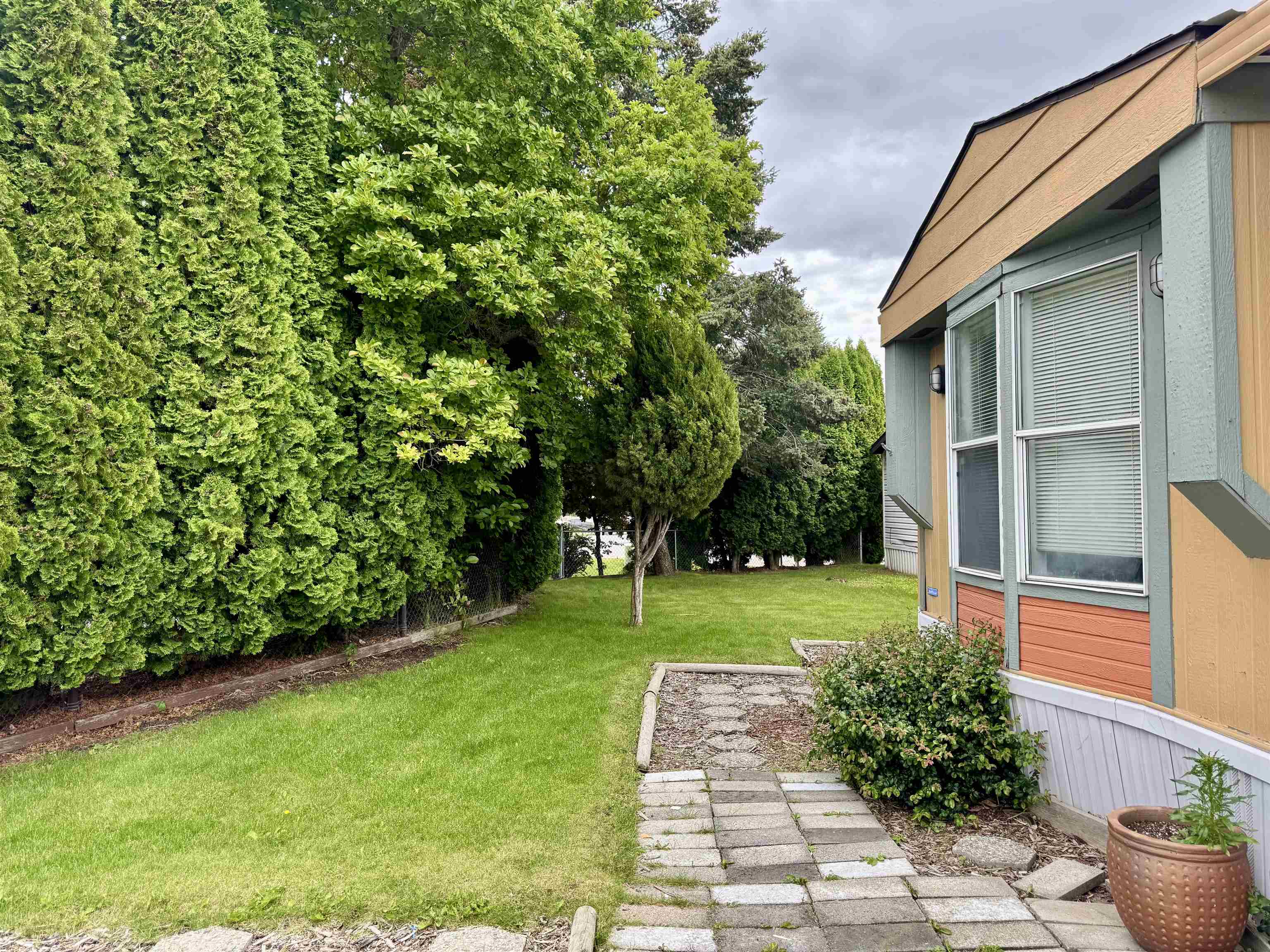 106 S Flora Rd - Photo 4