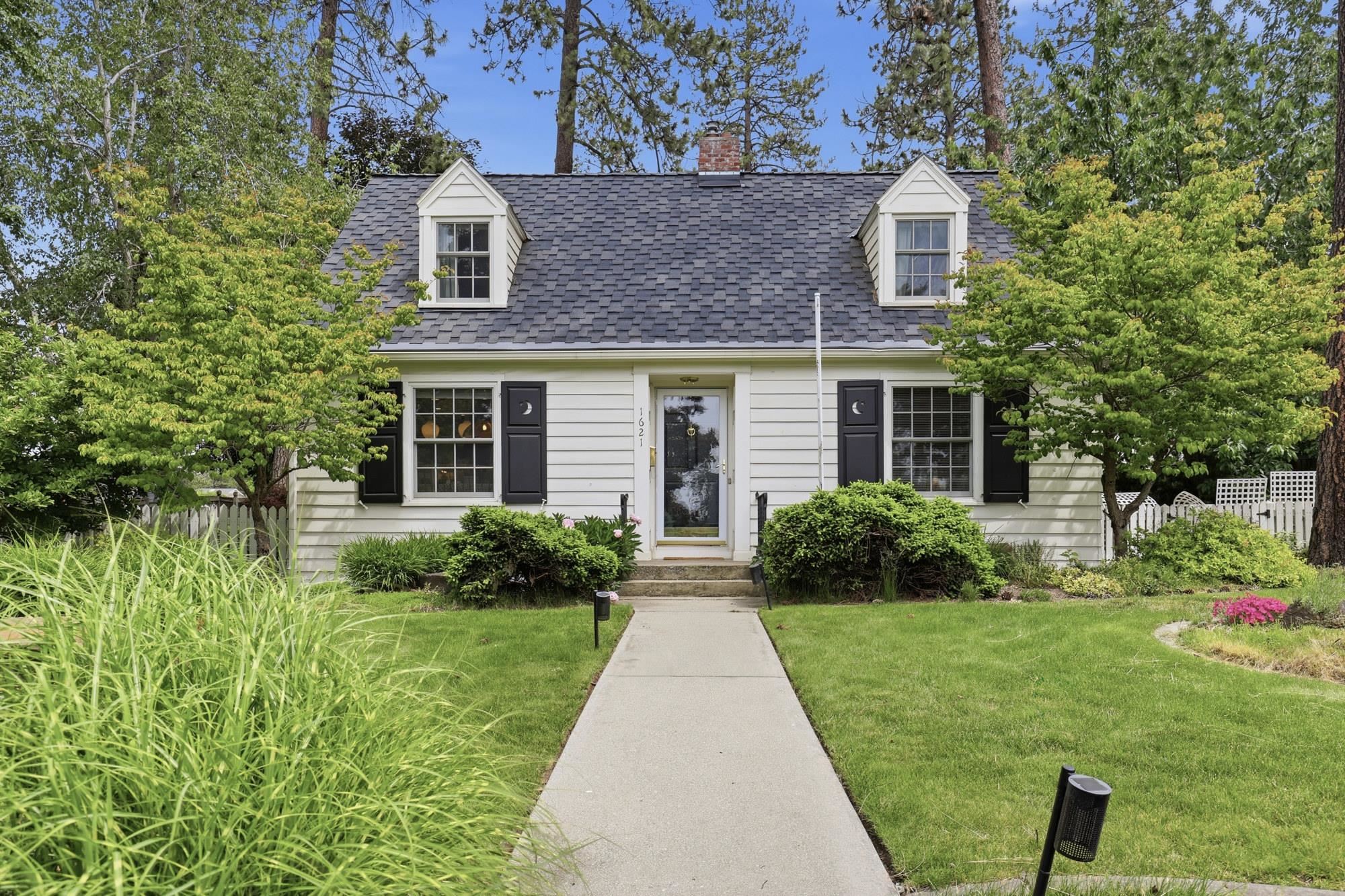1621 S Walnut St - Photo 1