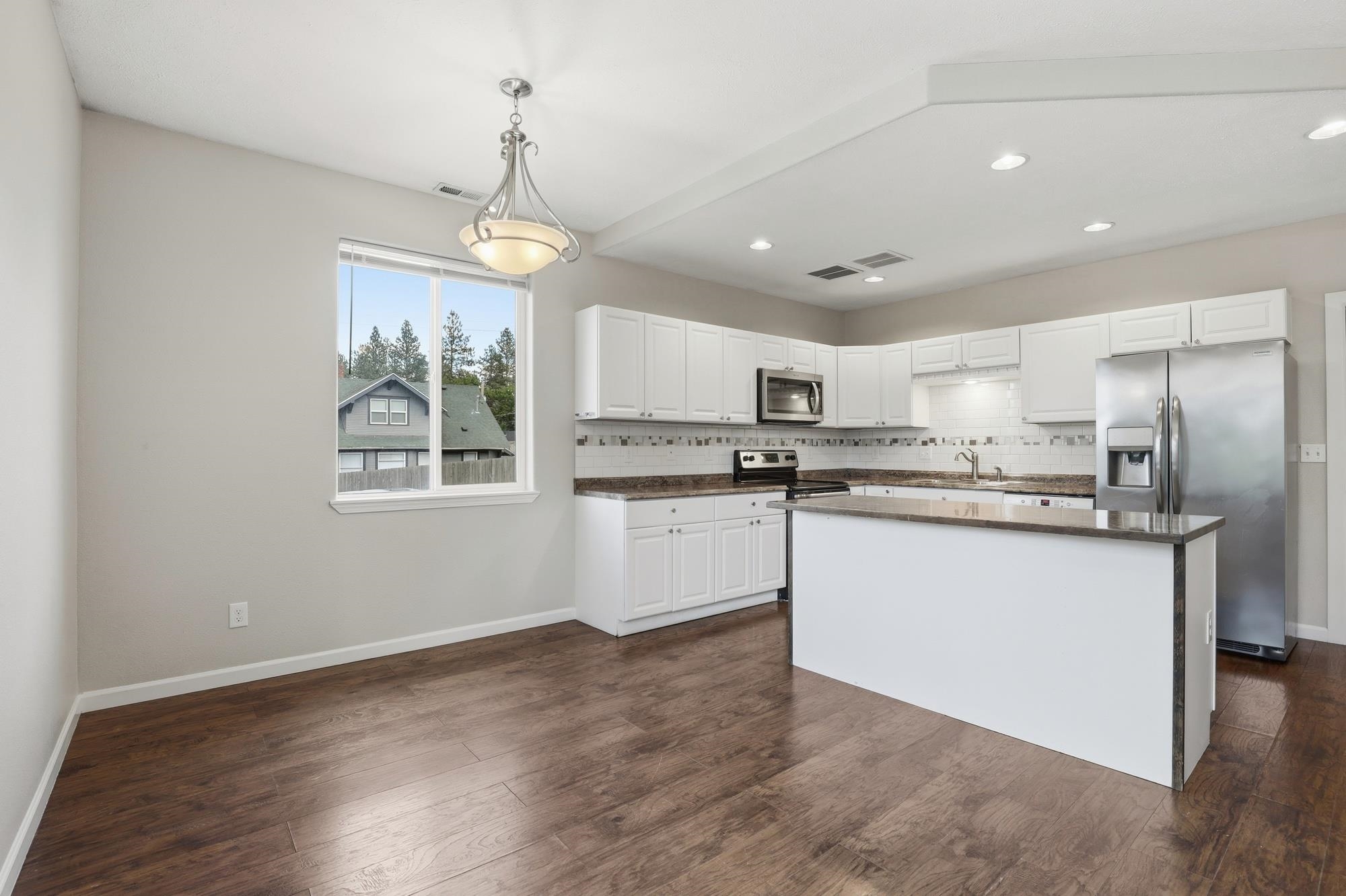 3164 E 16th Ave - Photo 8