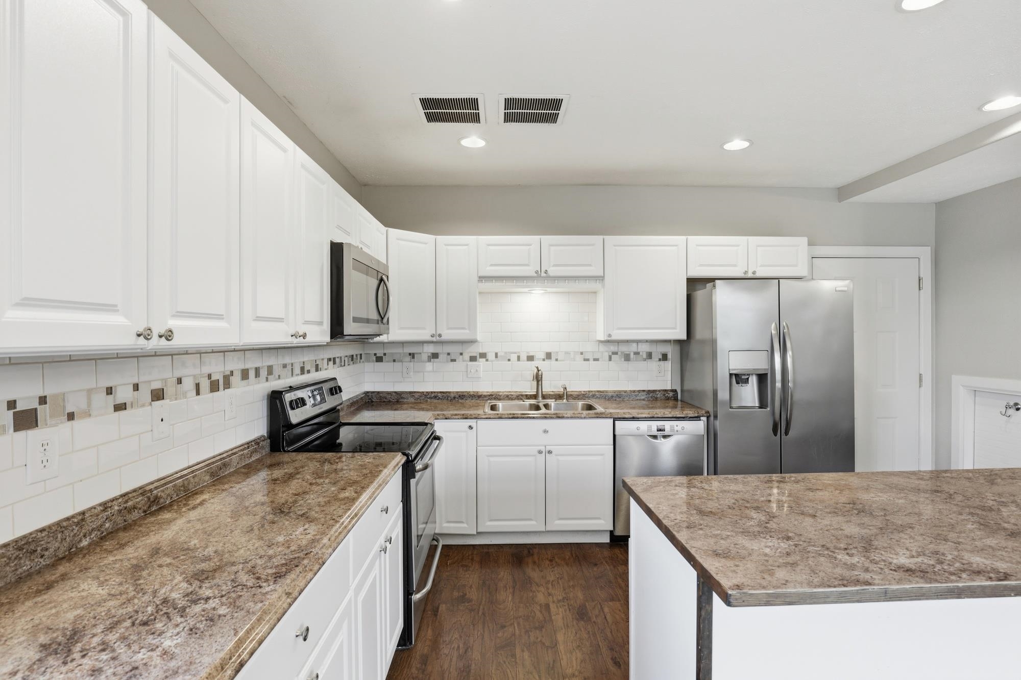 3164 E 16th Ave - Photo 10